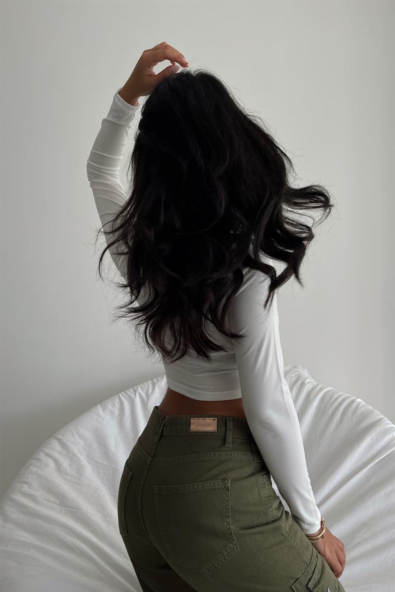 Dik Yaka Basic Bluz Beyaz · 3