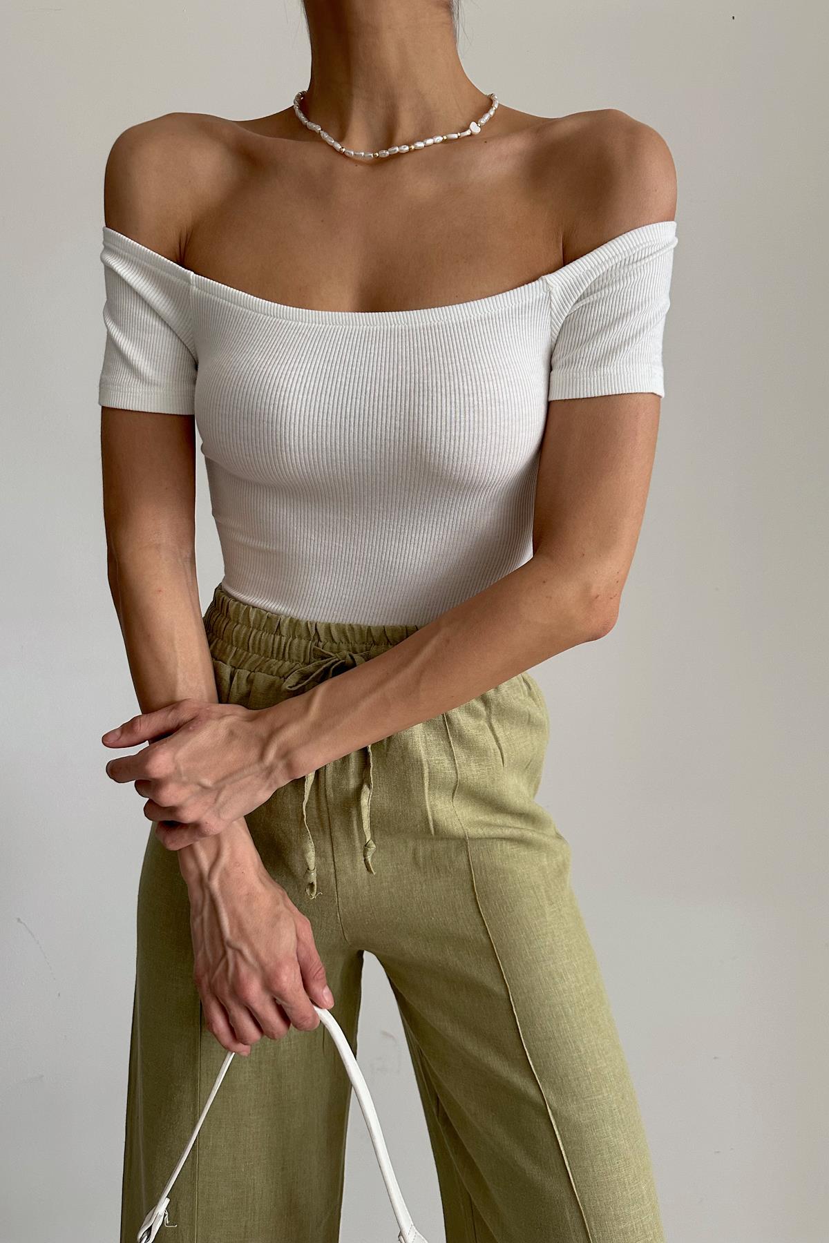 Kayık Yaka Basic t-shirt Beyaz