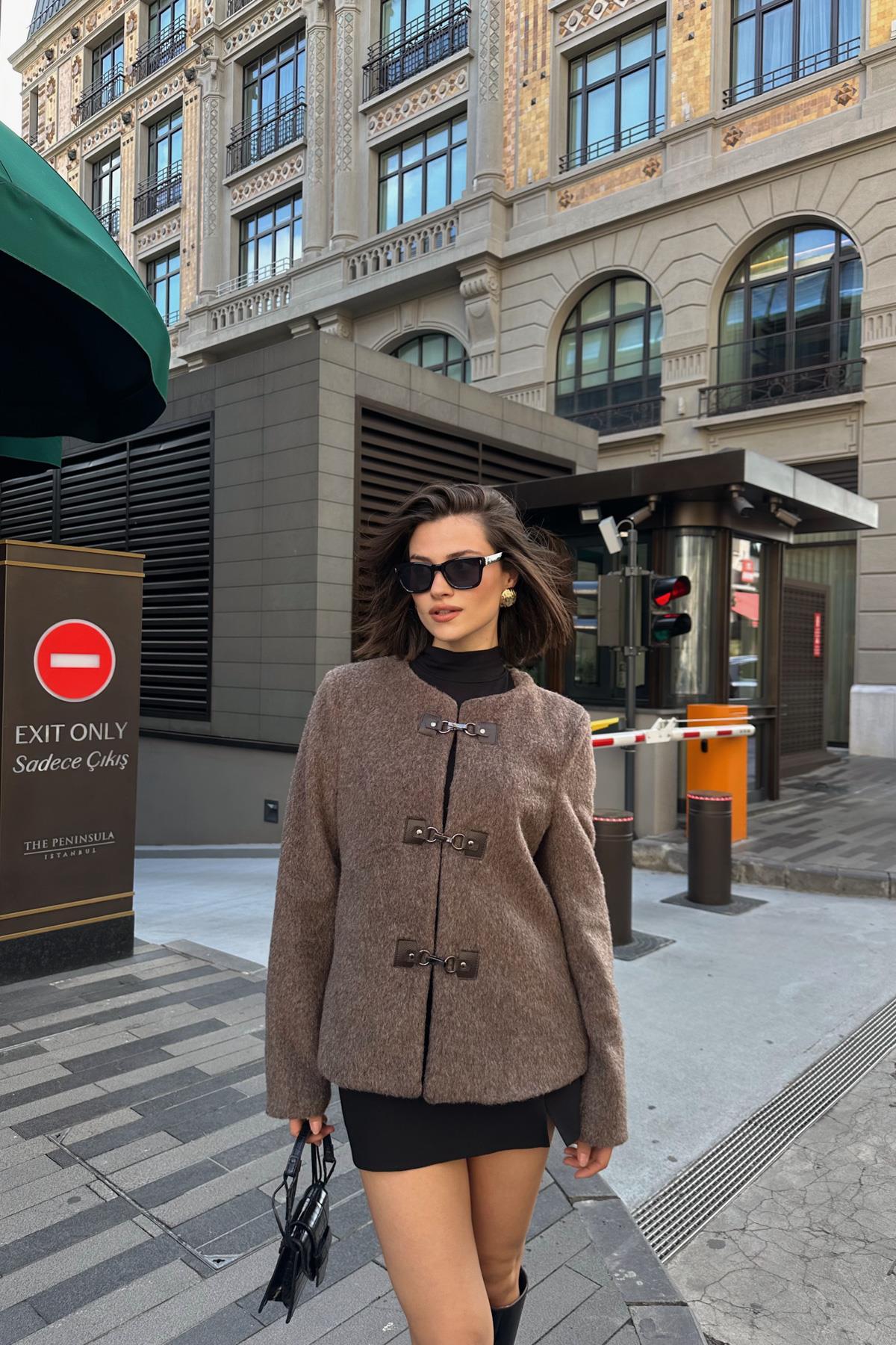 Kapama Detay Sakallı Ceket Kahverengi