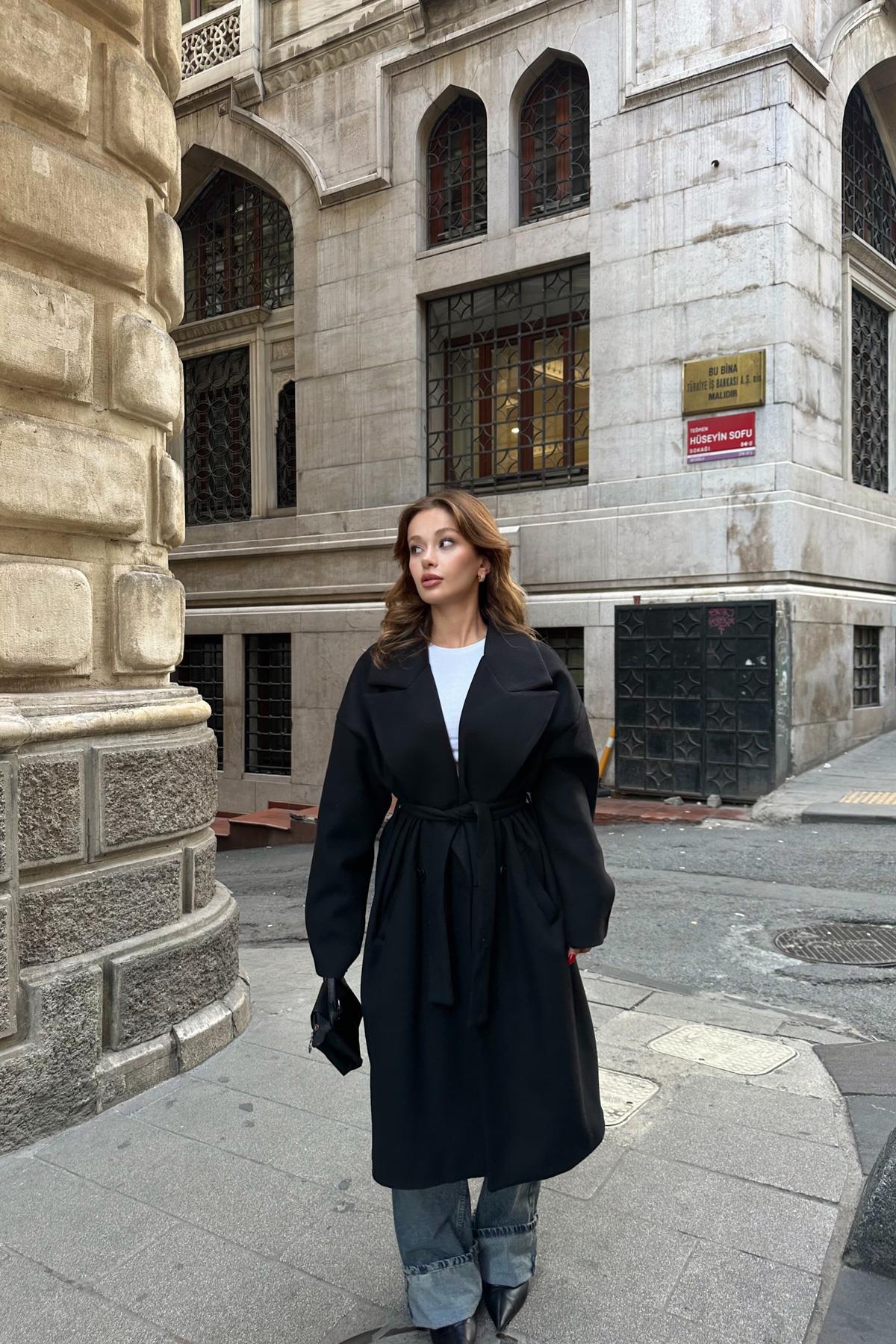 Çift Düğme Kuşaklı Kaşe Kaban Siyah