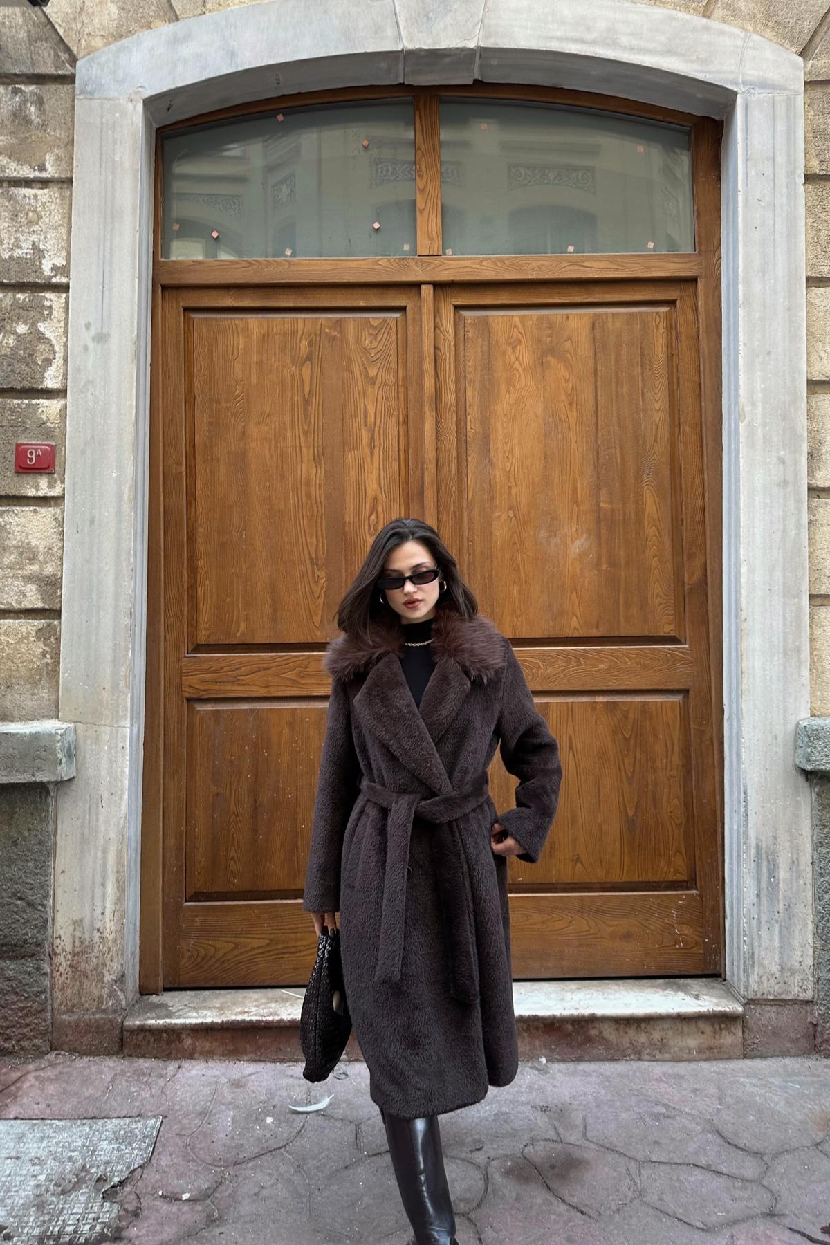 Kürk Yaka Peluş Kaban Kahve