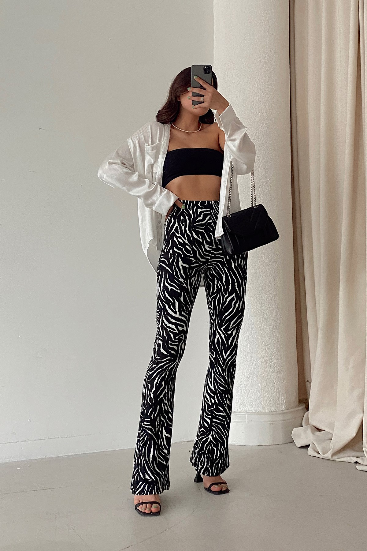 Kadın Zebra Desenli Krinkıl Pantolon Siyah - MyLove Butik