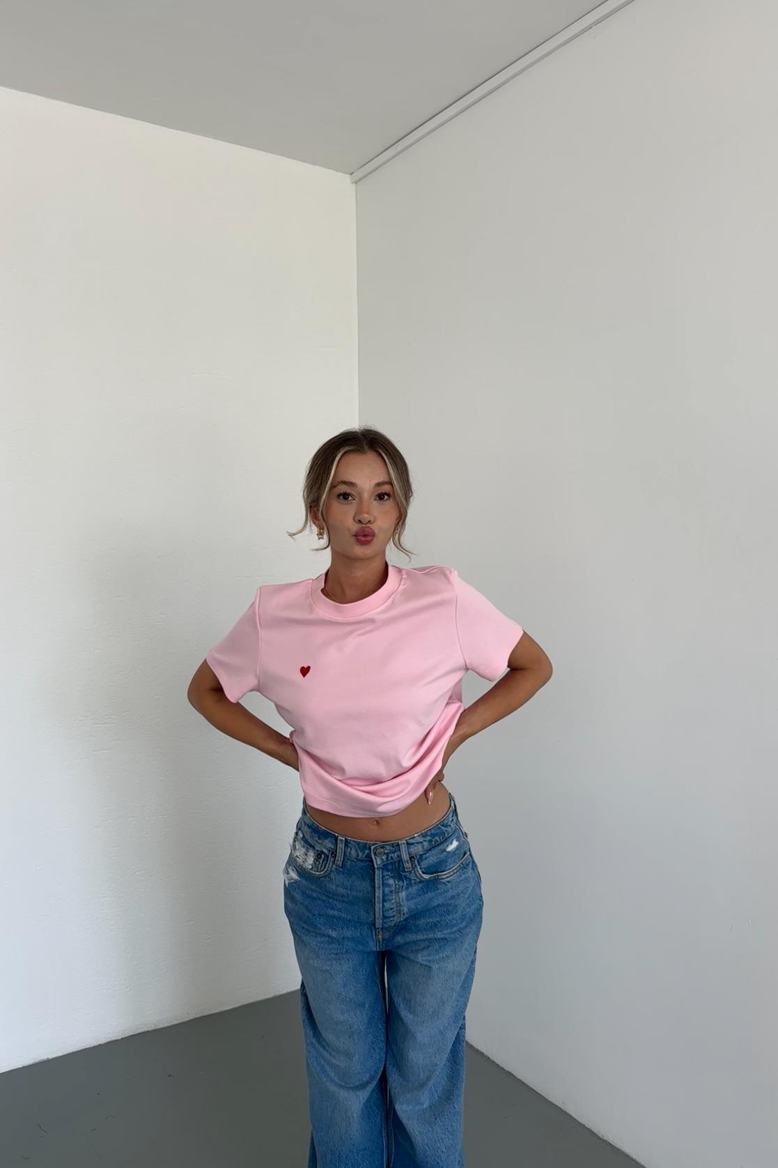Mini Kalp Nakışlı Tshirt Pembe