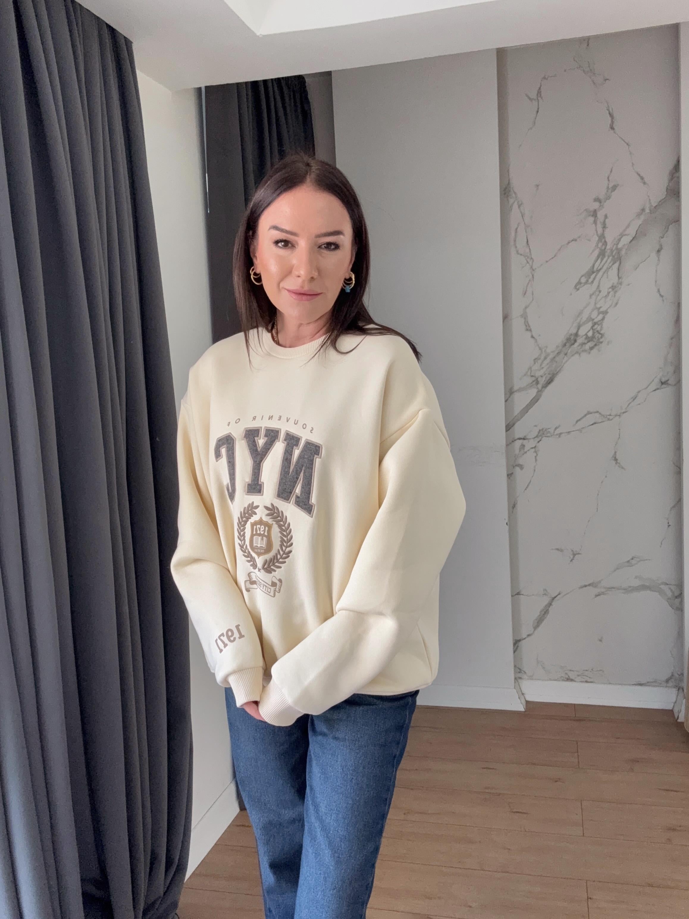 Aplike Detaylı Bisiklet Yaka Sweat BEJ