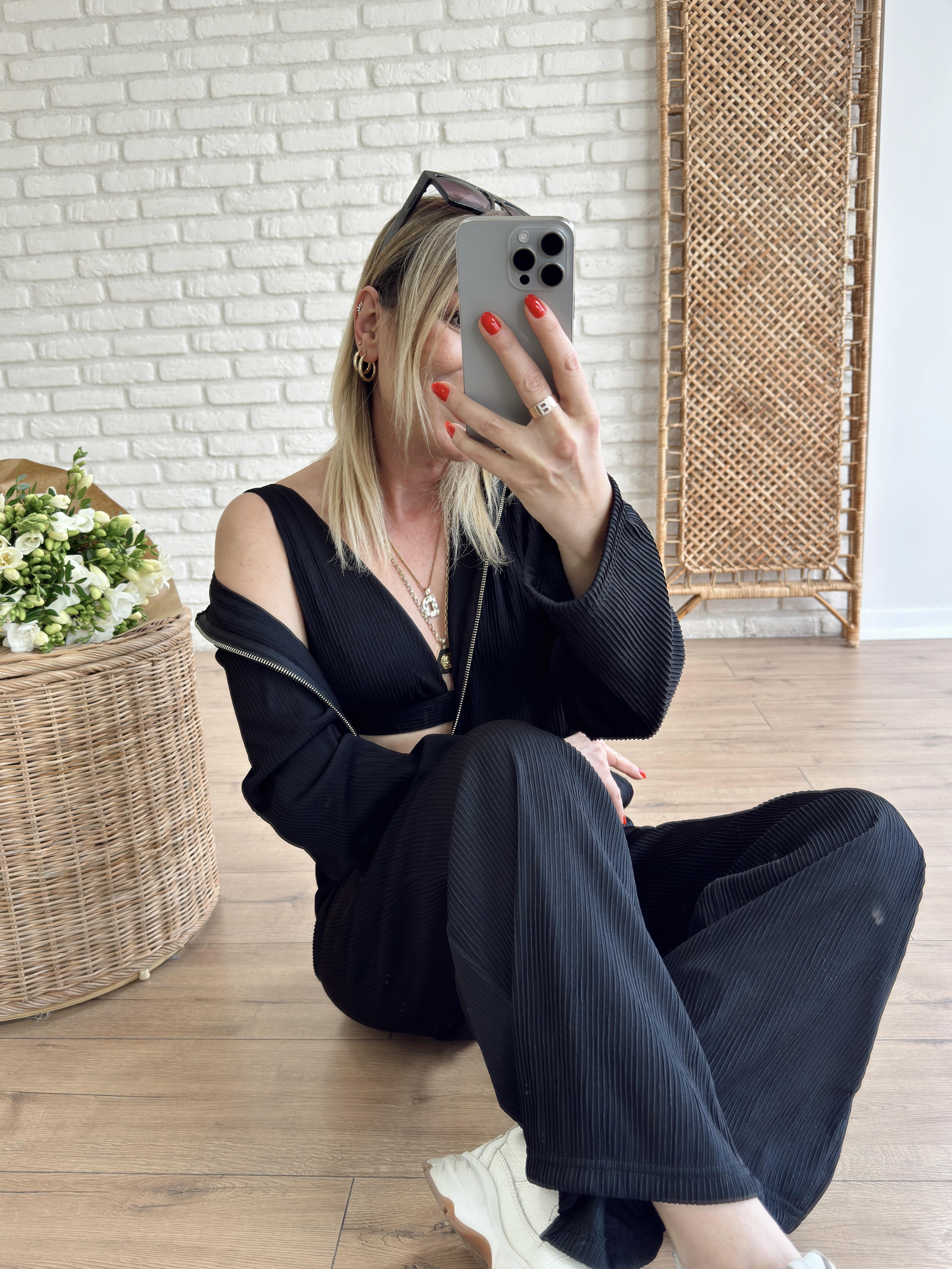 Büstiyerli Krinkıl Crop Takım SİYAH