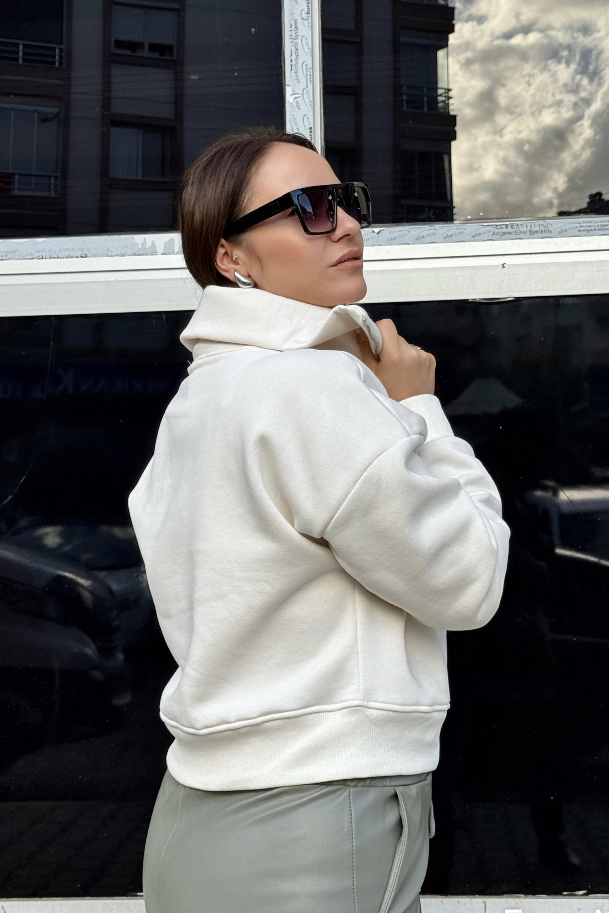 İçi Şardonlu Fermuarlı Sweat EKRU