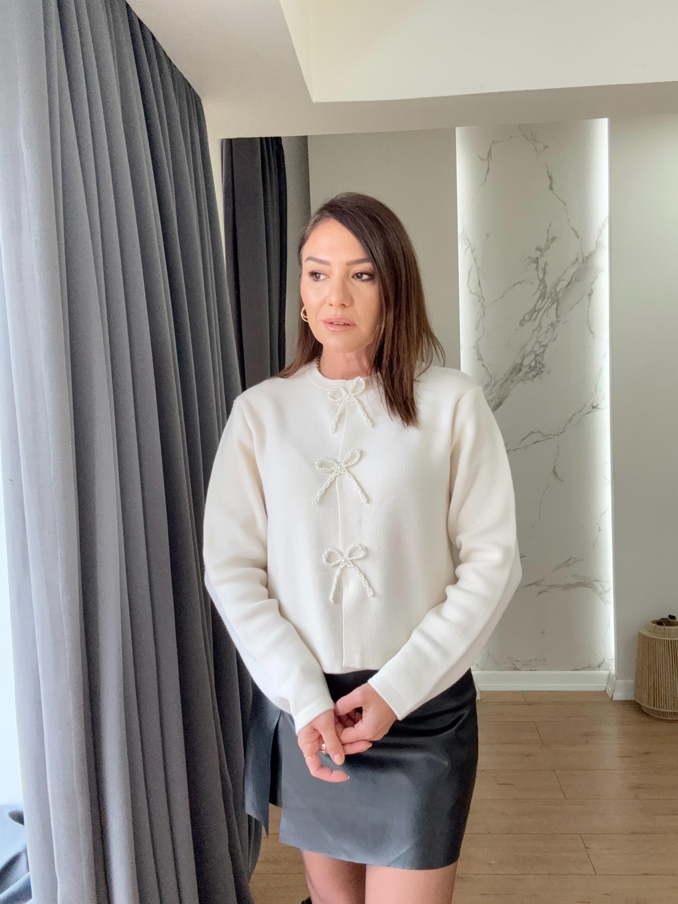 İncili Fiyonk Detaylı Hırka KREM