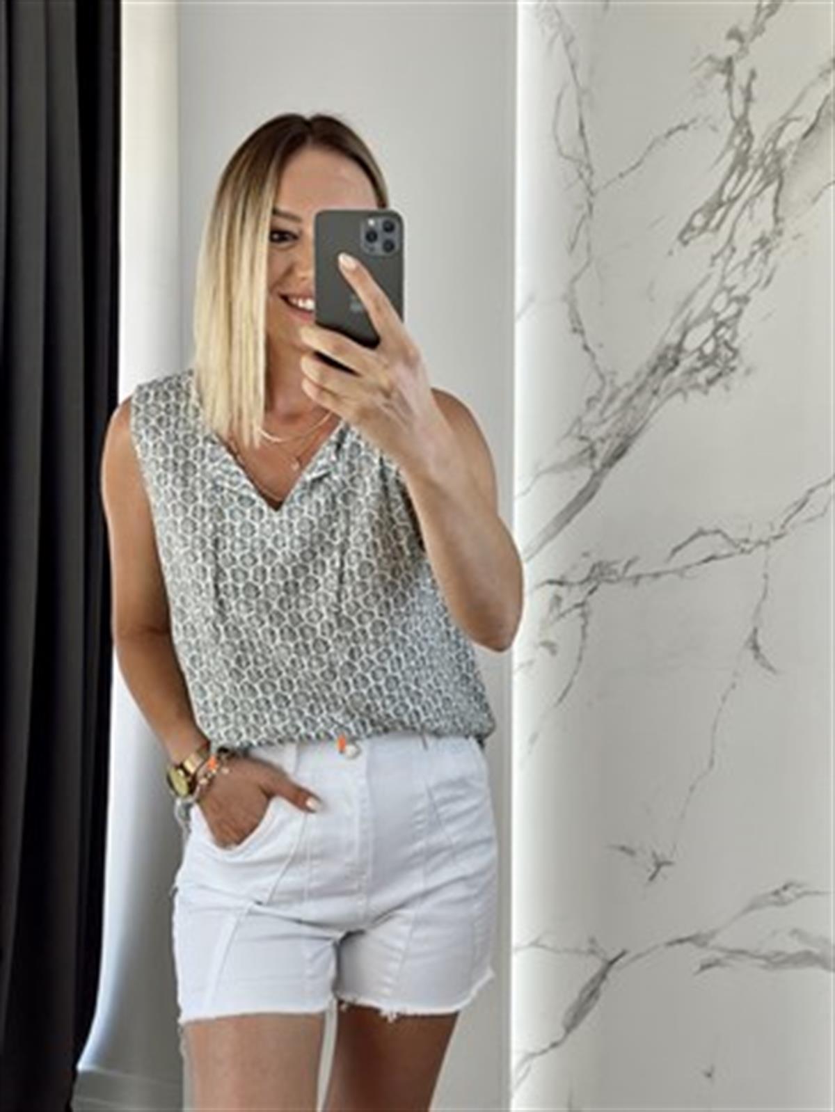 KOLSUZ DESENLİ BLUZ YEŞİL