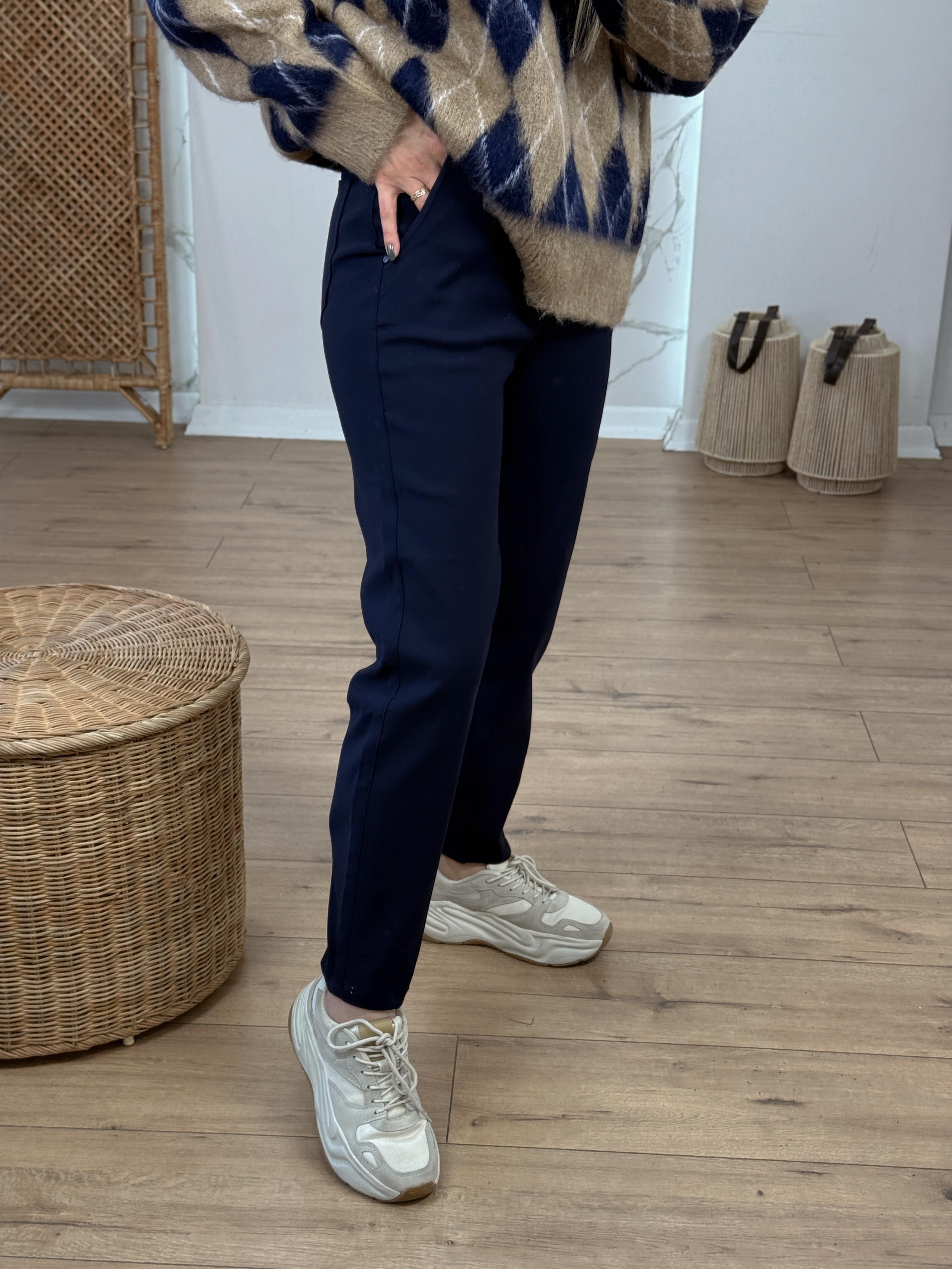 Likralı Paça Detaylı Beli Lastikli Pantolon LACİVERT