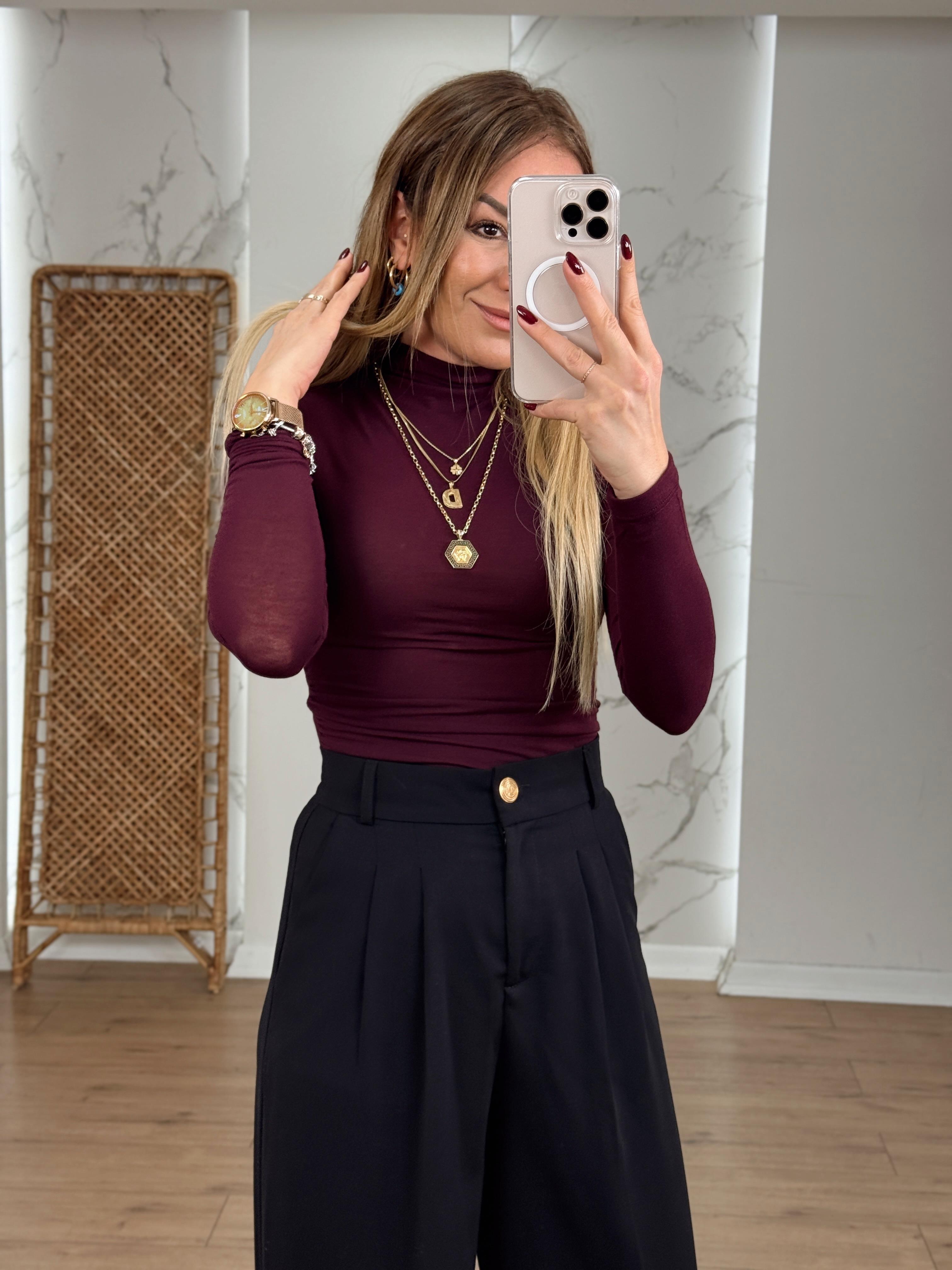 Omuzu Ve Yanı Büzgülü Yarım Balıkçı Yaka Body BORDO