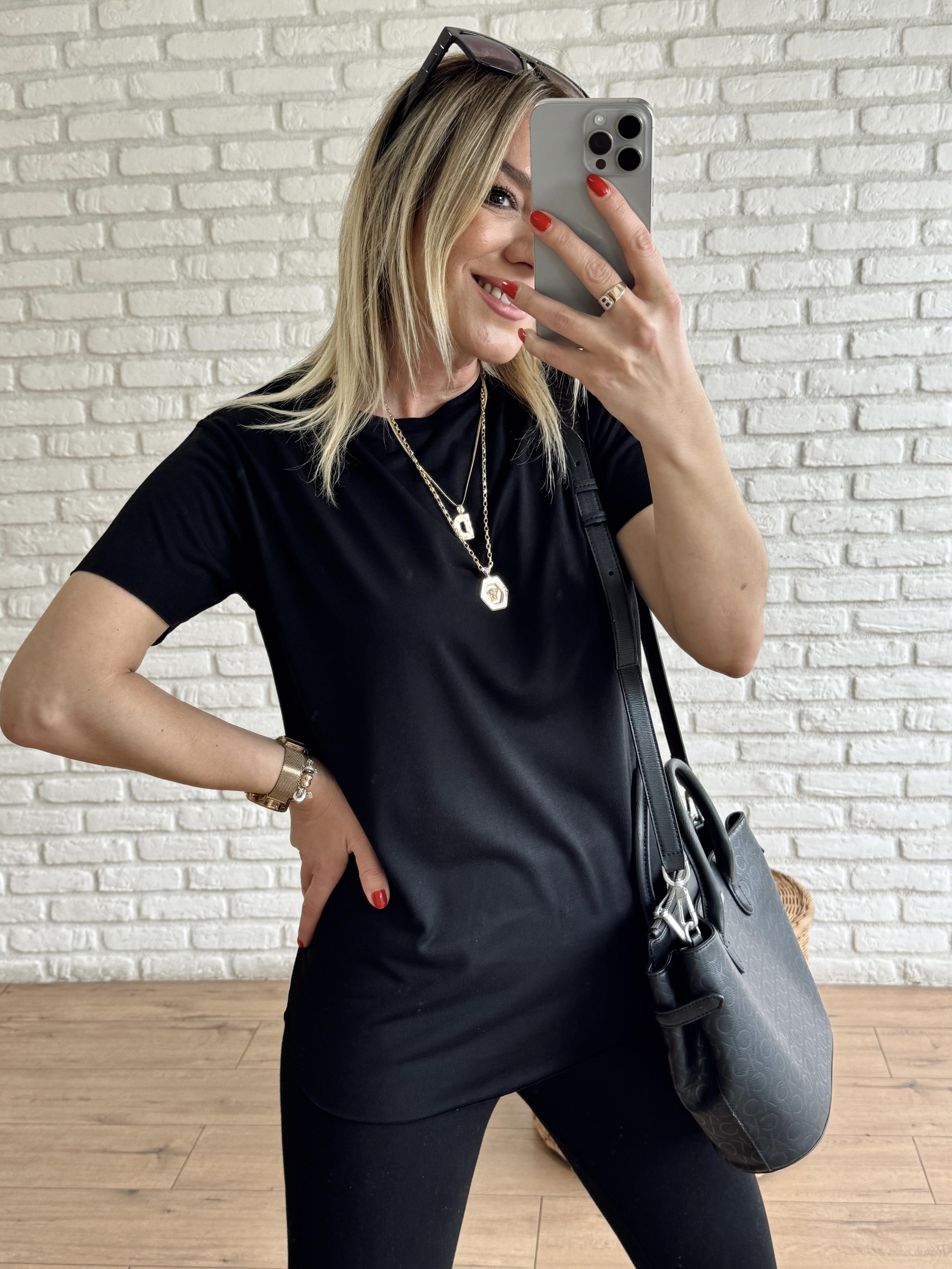 Oval Kesim Basic Tshirt SİYAH