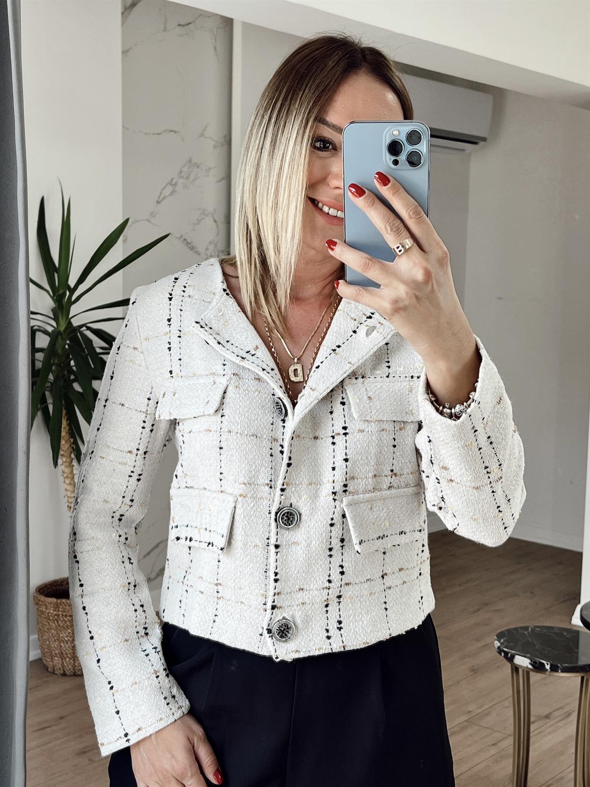 Tüvit Kumaş Düğmeli Ceket EKRU