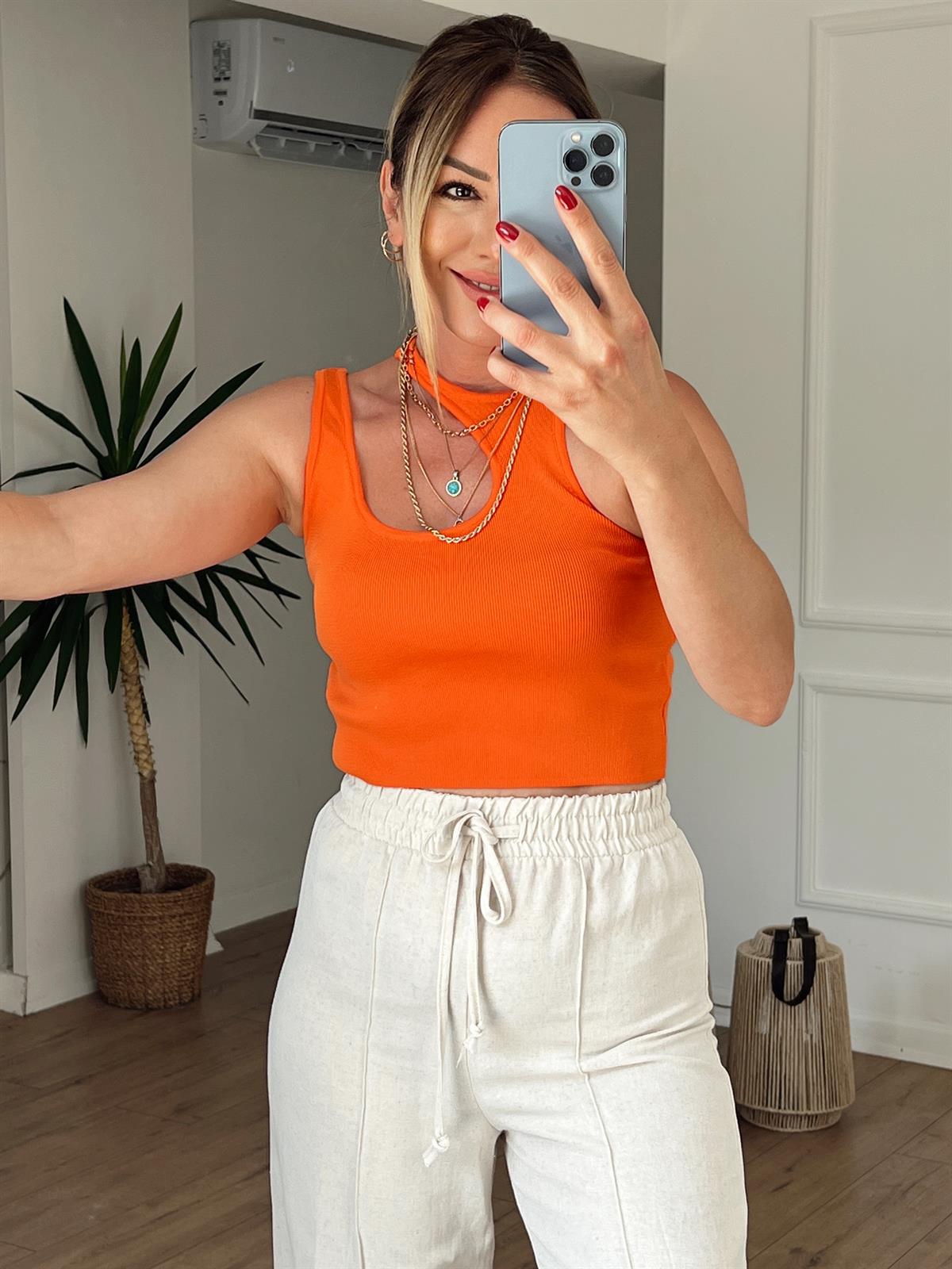 Yaka Dekolte Detaylı Crop ORANGE