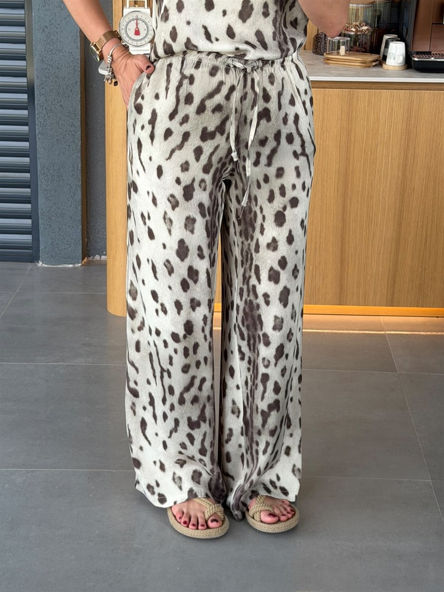 Beli Bağcıklı Yanları Cepli Leopar Desen Pantolon BEJ