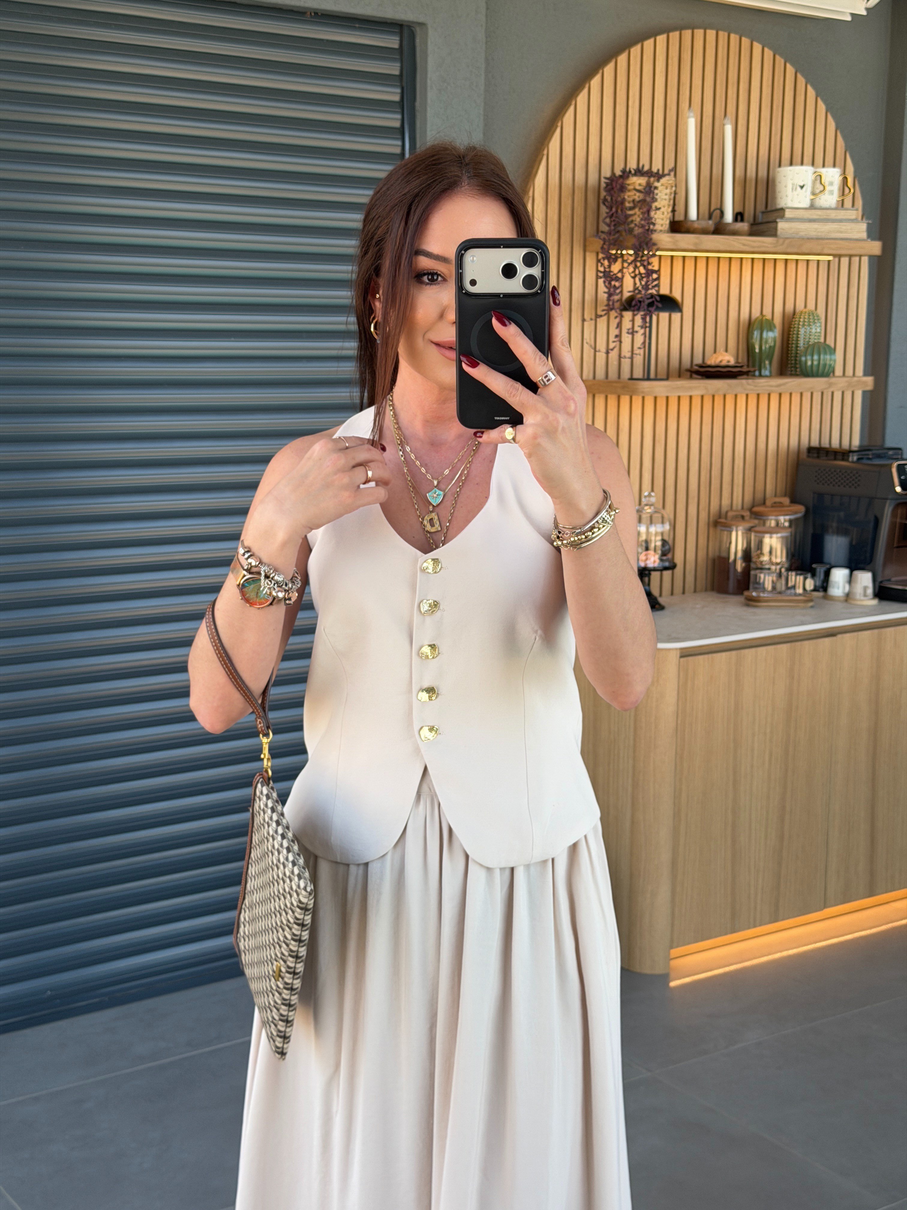 Arkası Biyeli Gold Düğmeli Yelek TAŞ