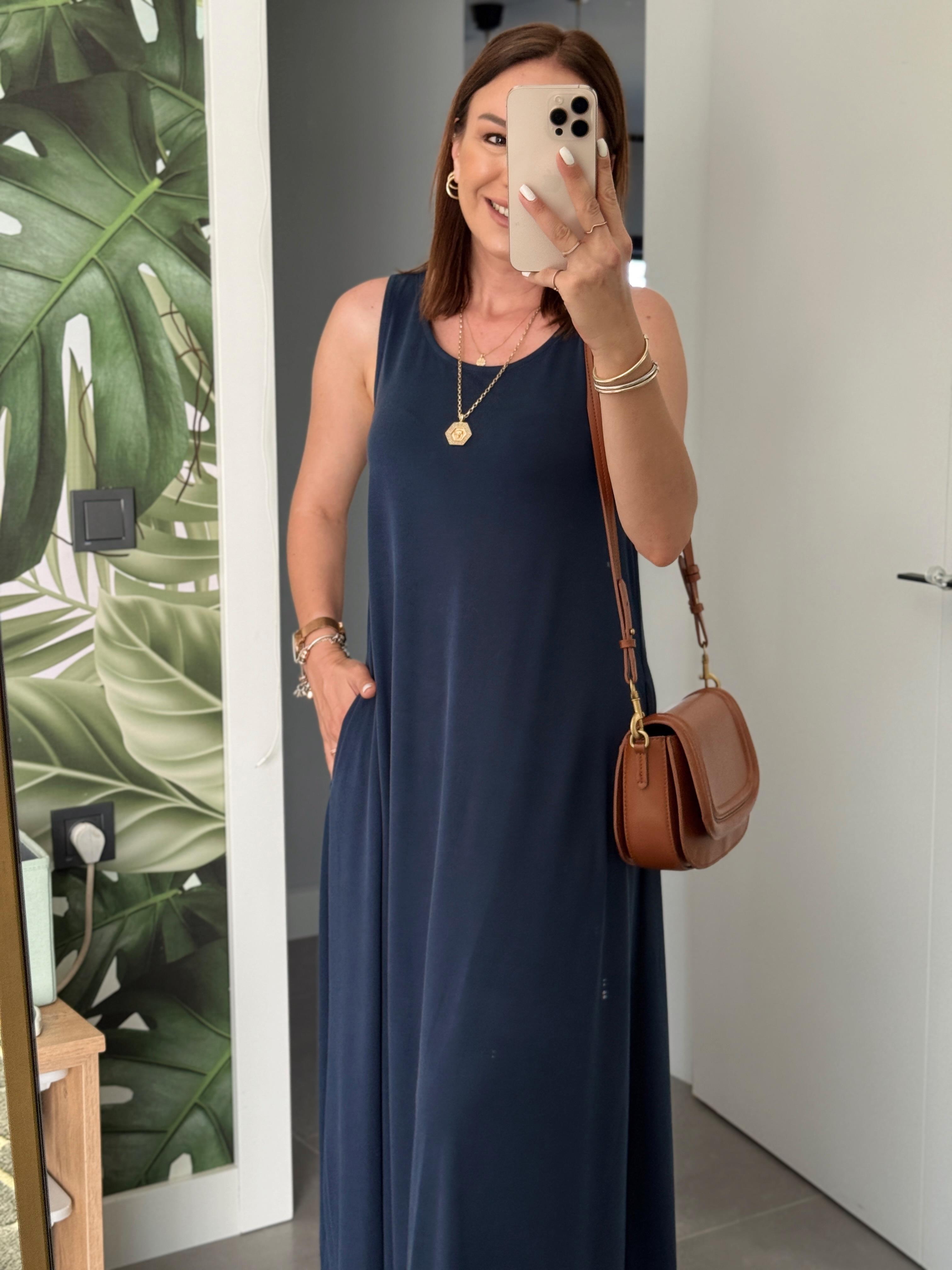 Cep Detaylı Askılı Uzun Elbise LACİVERT