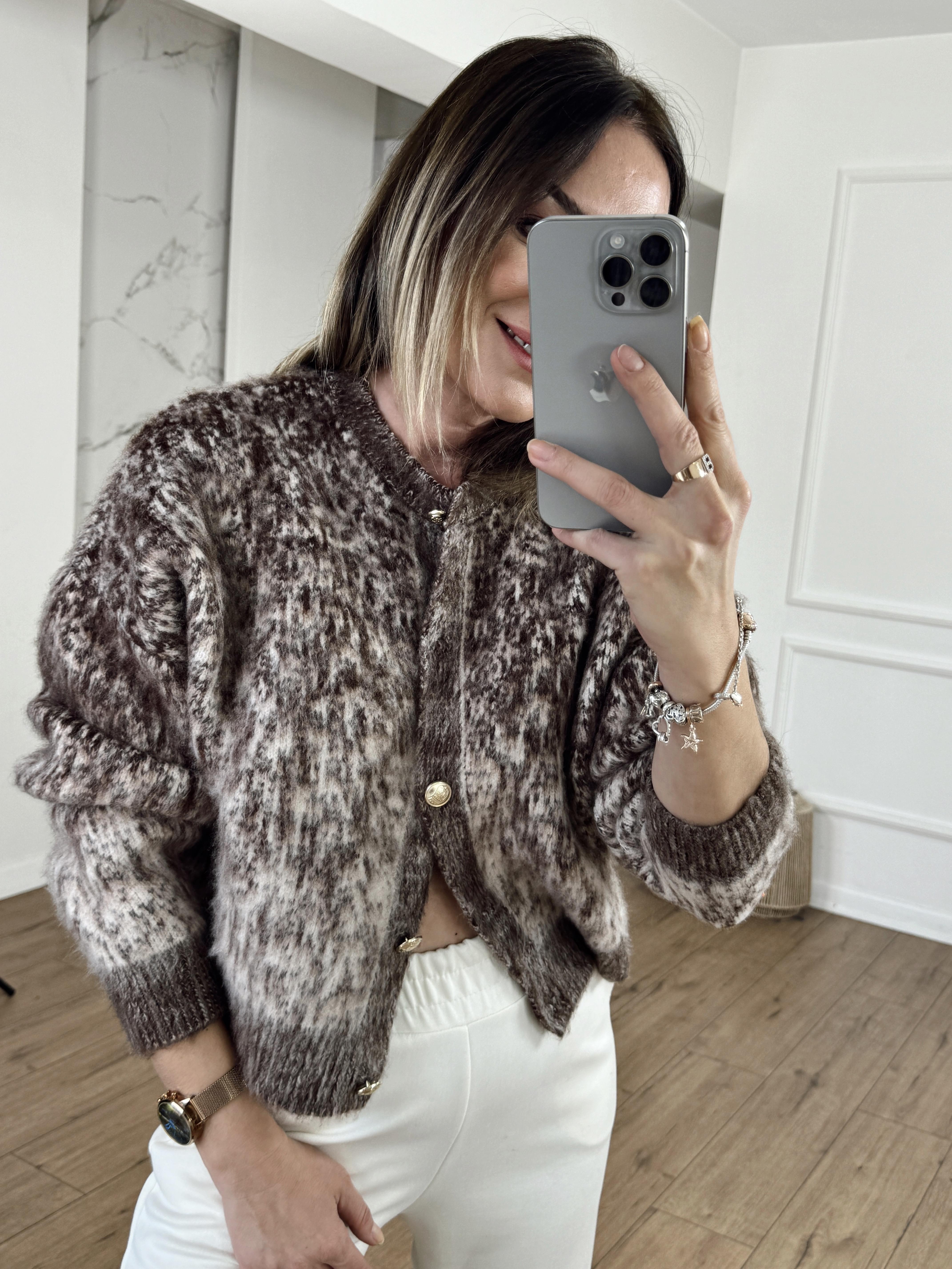 İki Renkli Şardonlu Düğmeli Hırka KAHVE