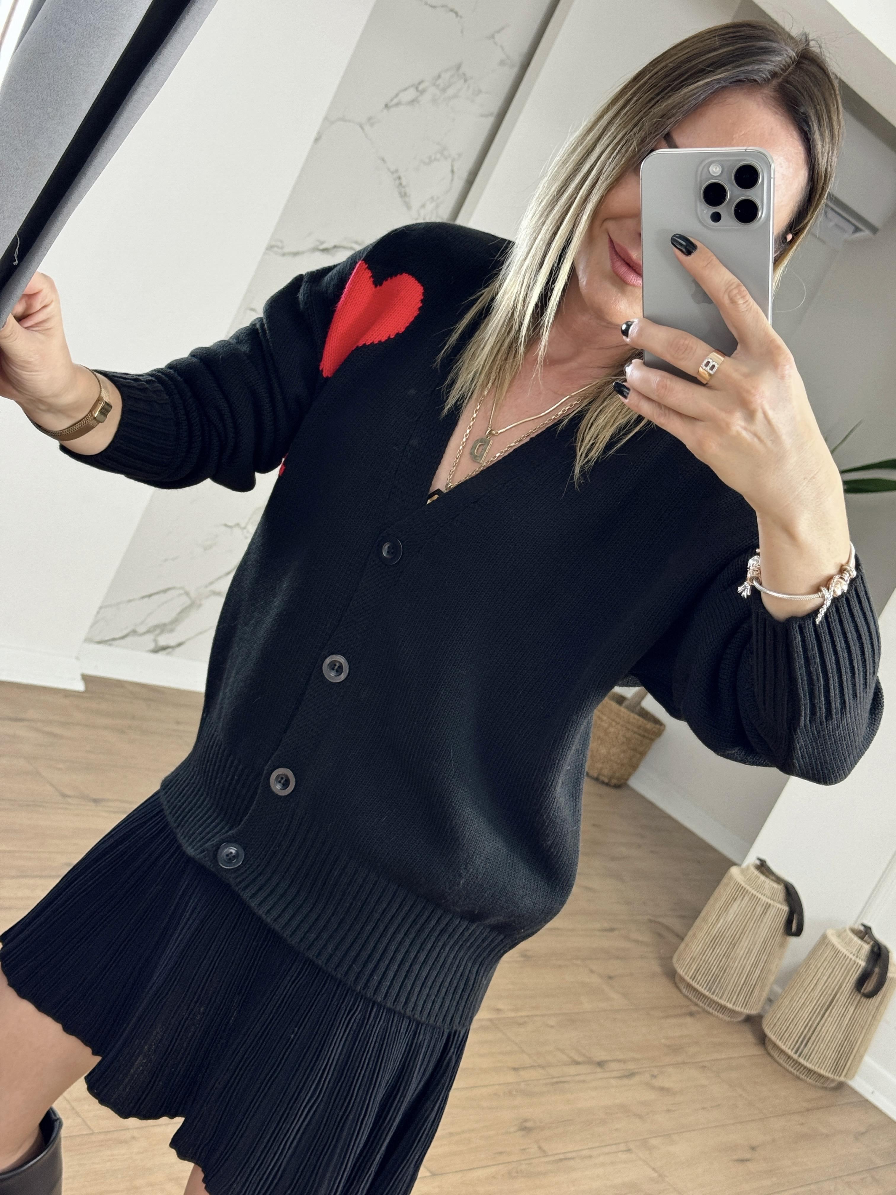 Kalp İşlemeli Hırka SİYAH