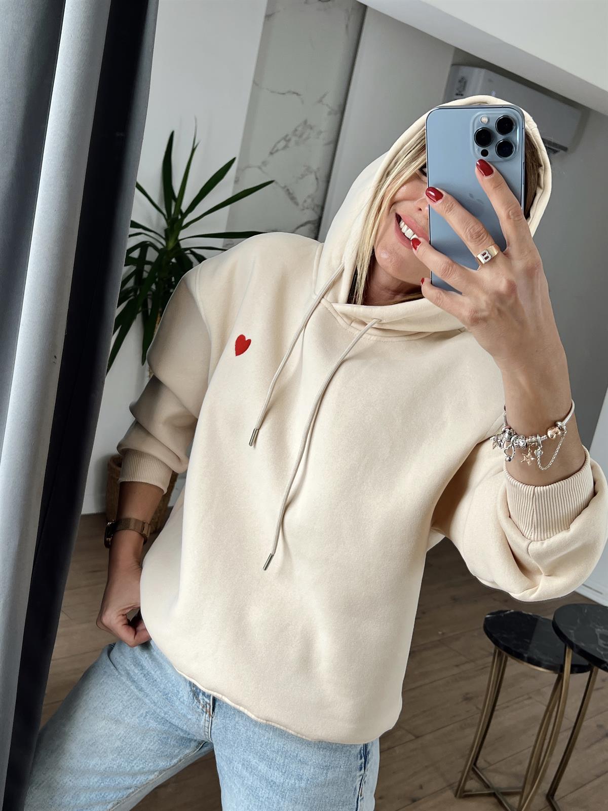Kalp Nakışlı Kapüşonlu Sweat BEJ