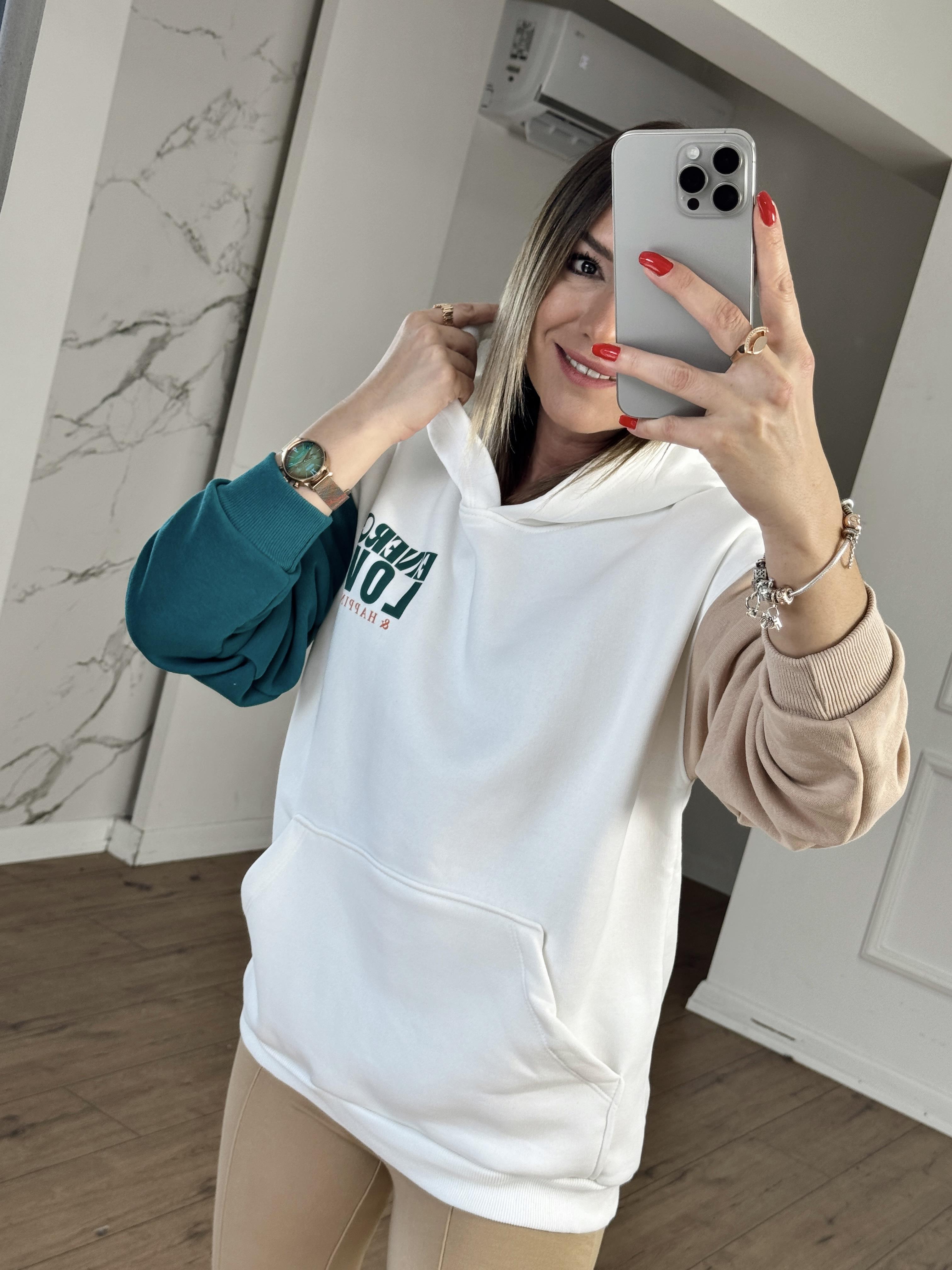 Kolları Renkli Yazı Detaylı Kapüşonlu Sweat YEŞİL
