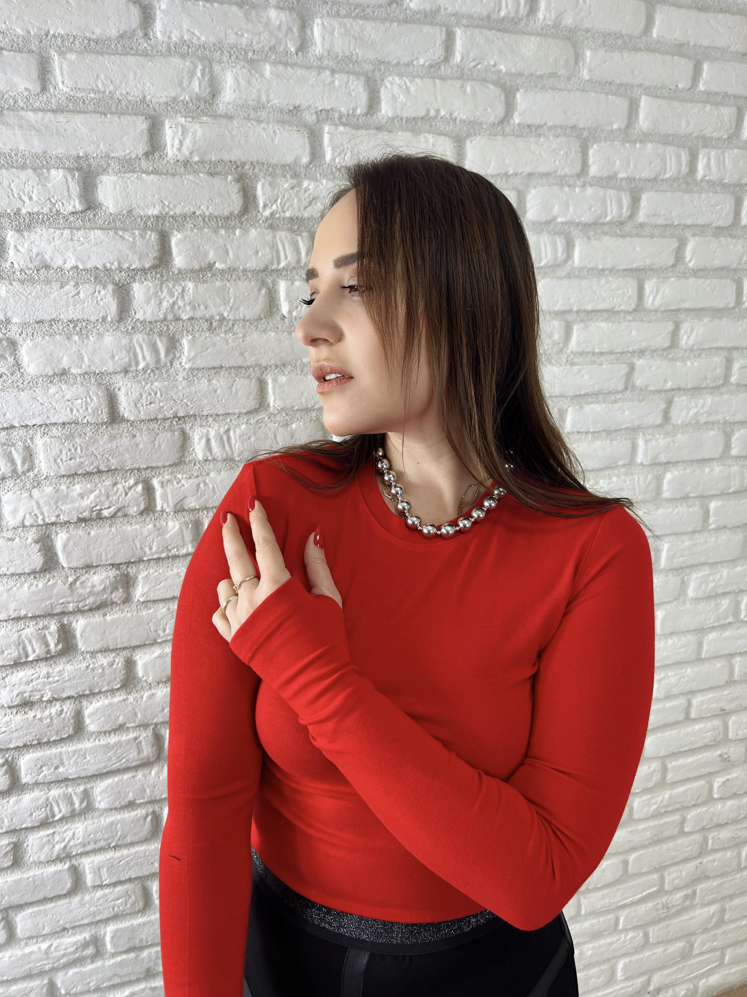 Kolu Yırtmaçlı Bluz KIRMIZI