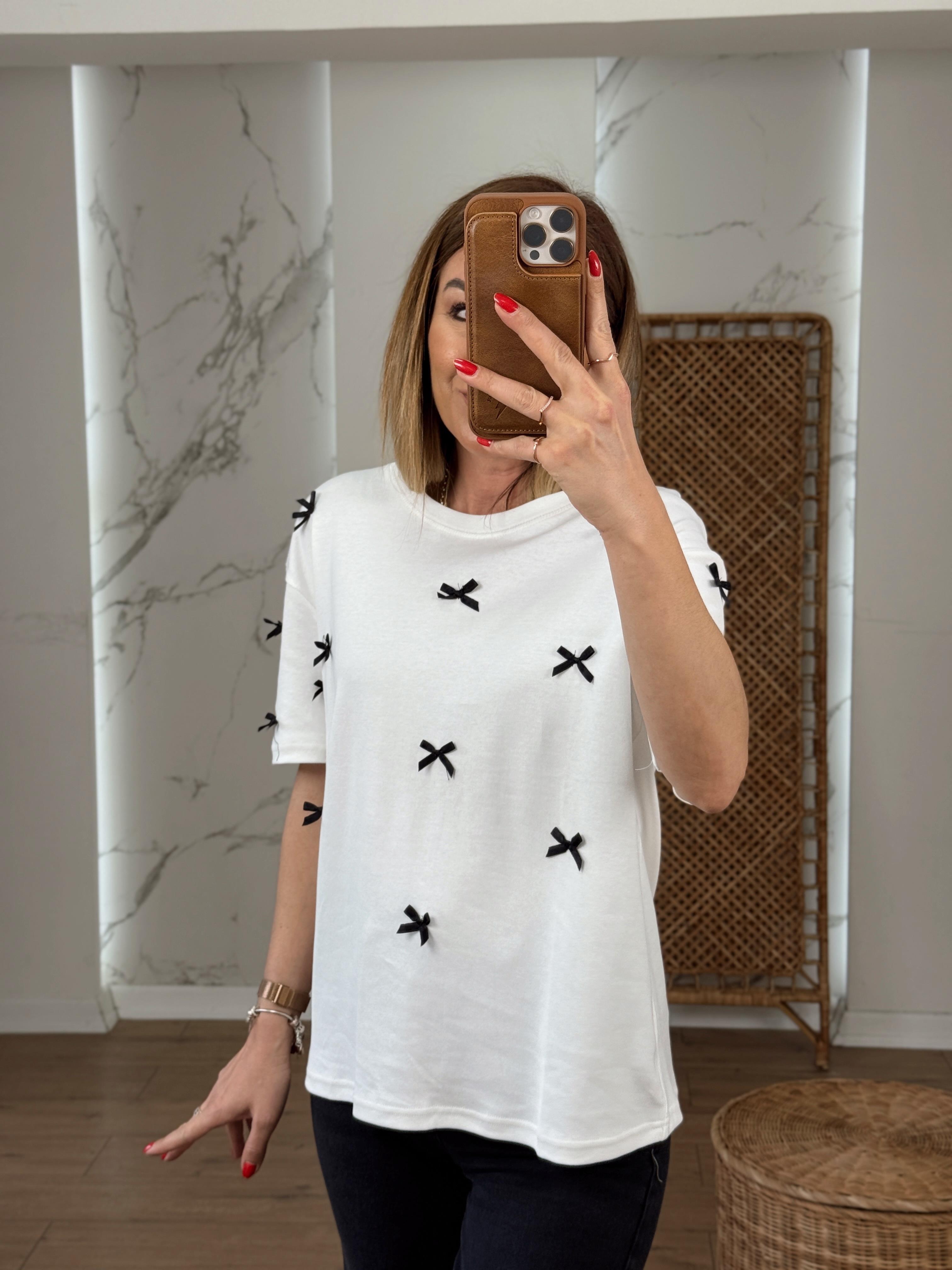 Kurdele Detaylı Tshirt EKRU