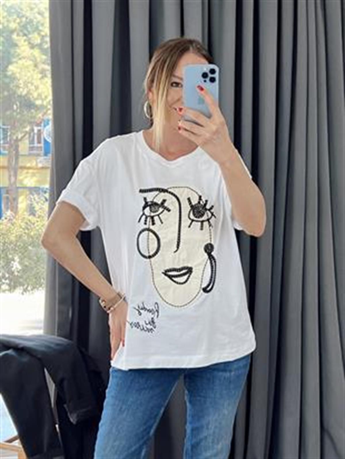 NAKIŞLI TSHİRT BEYAZ