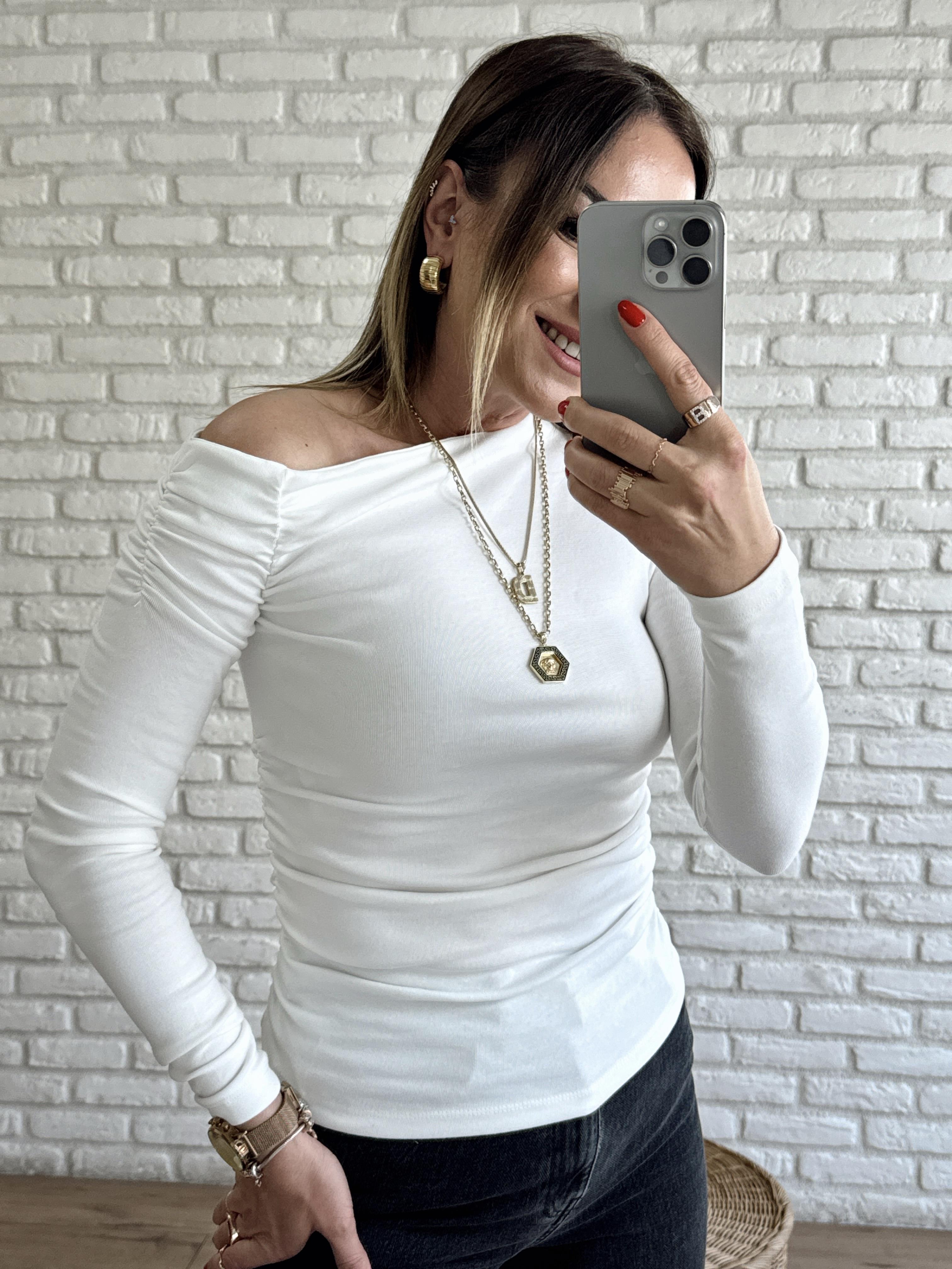 Omzu Açık Yanları Büzgülü Bluz EKRU