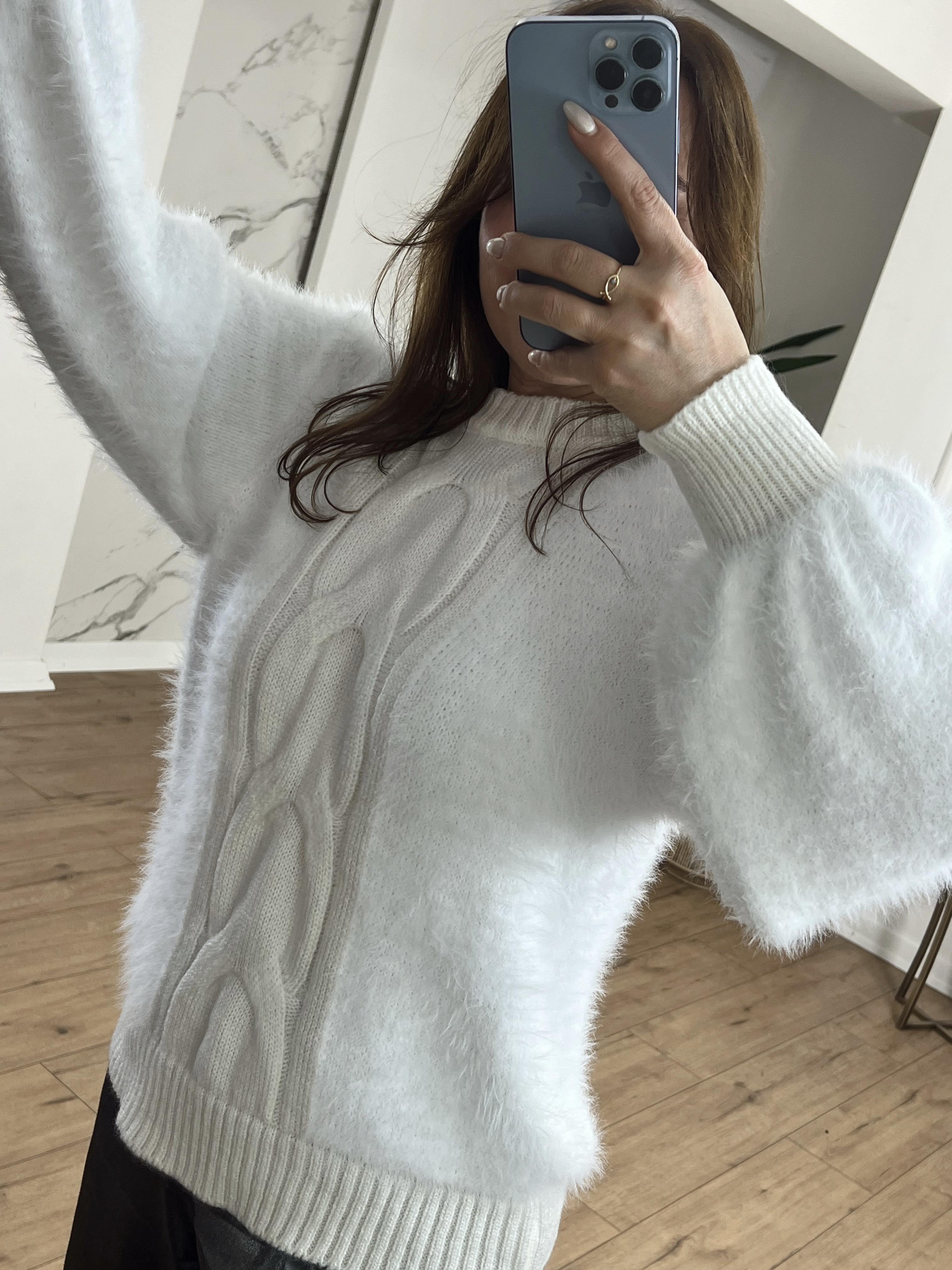 Örgü Detaylı Peluş Kazak EKRU