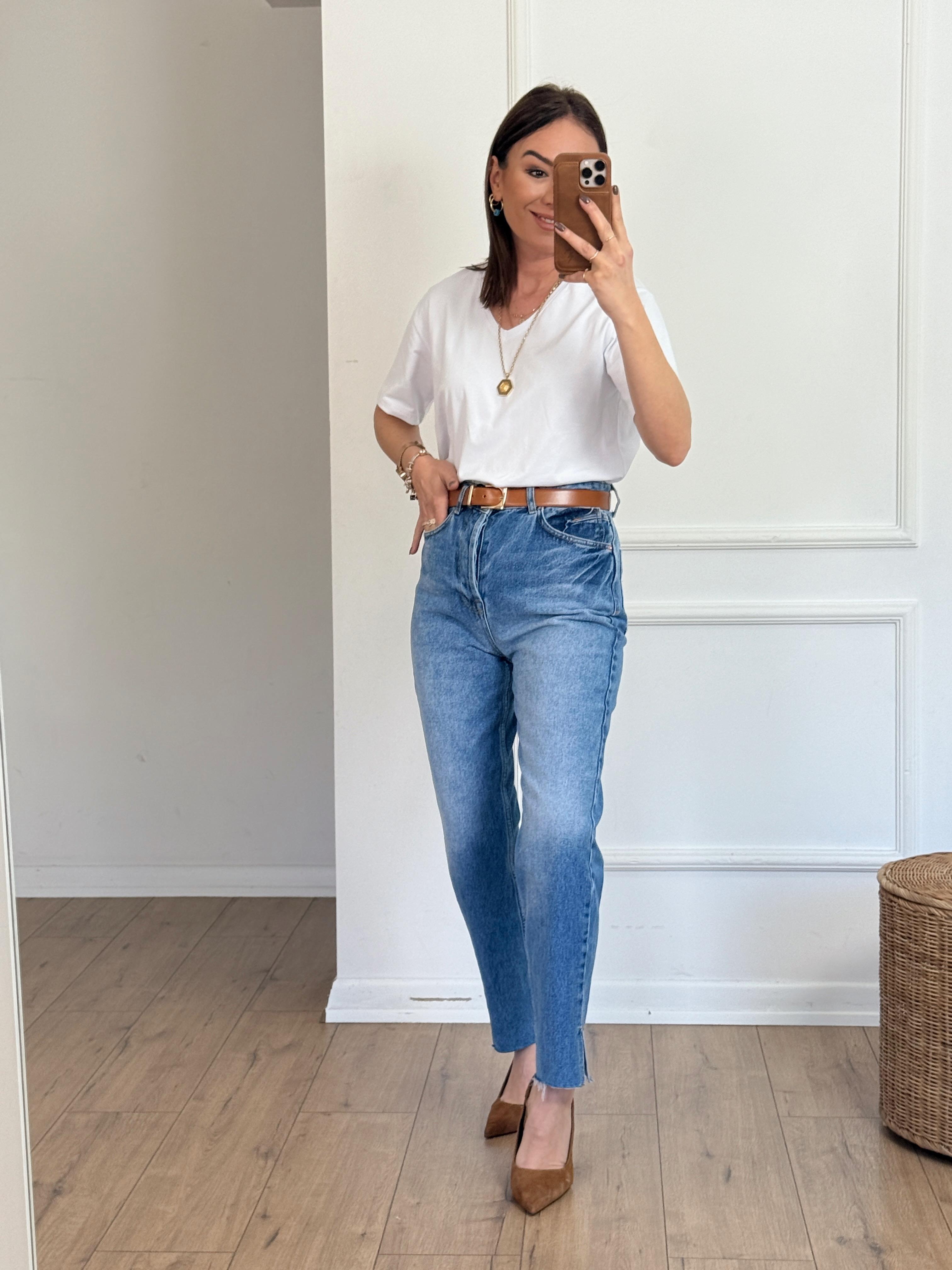 Paçası Yırtık Detaylı Mom Fit Jean MAVİ