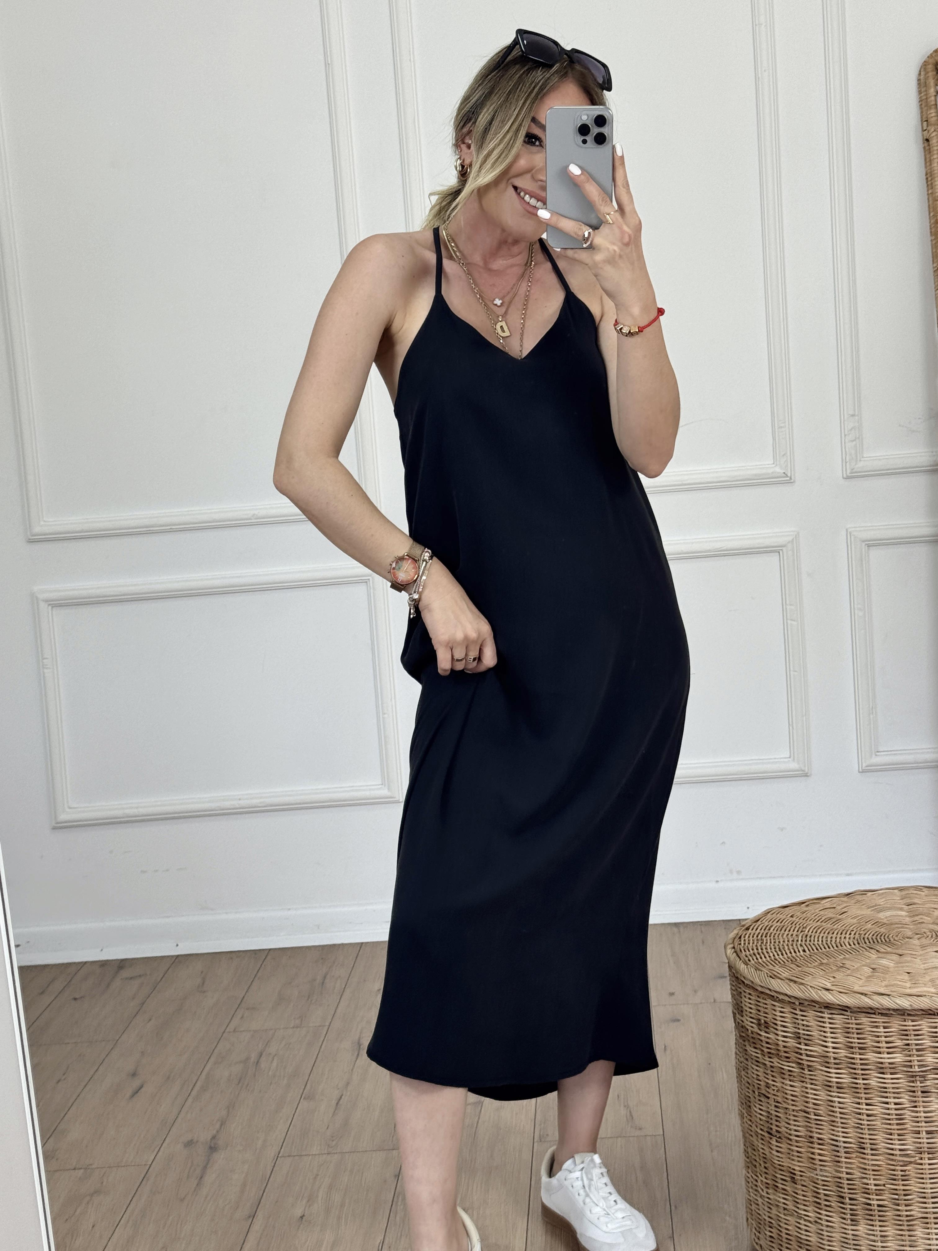 Sırtı Pencereli Keten Elbise SİYAH