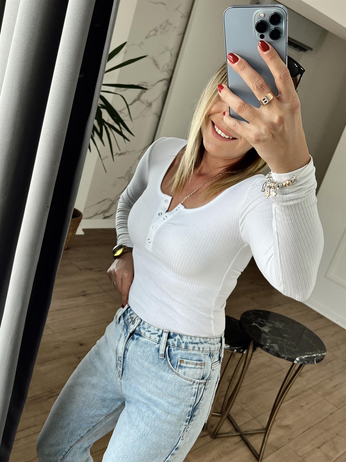 Uzun Kollu Önü Çıtçıtlı Body BEYAZ