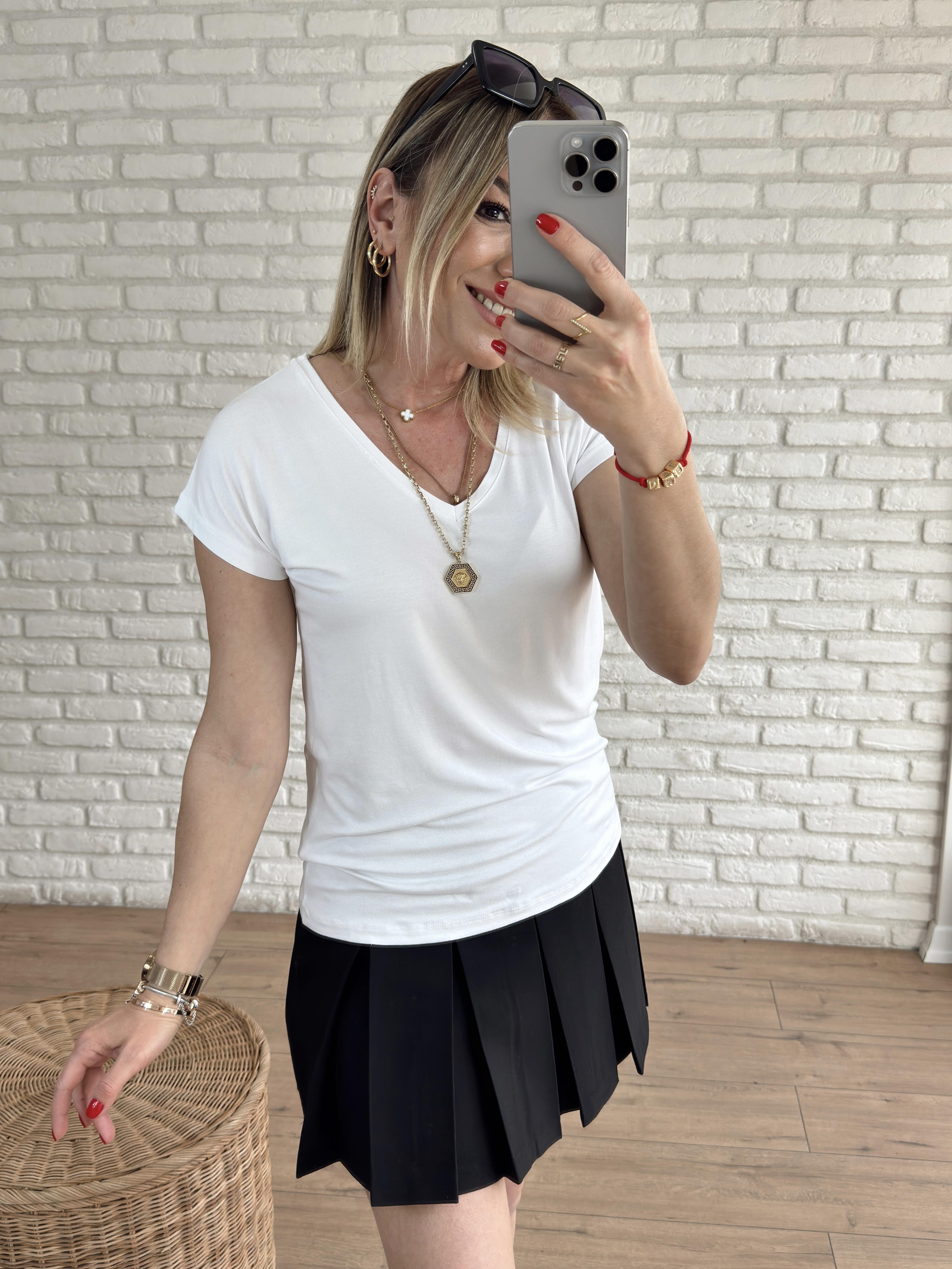 V Yaka Basic Tshirt BEYAZ