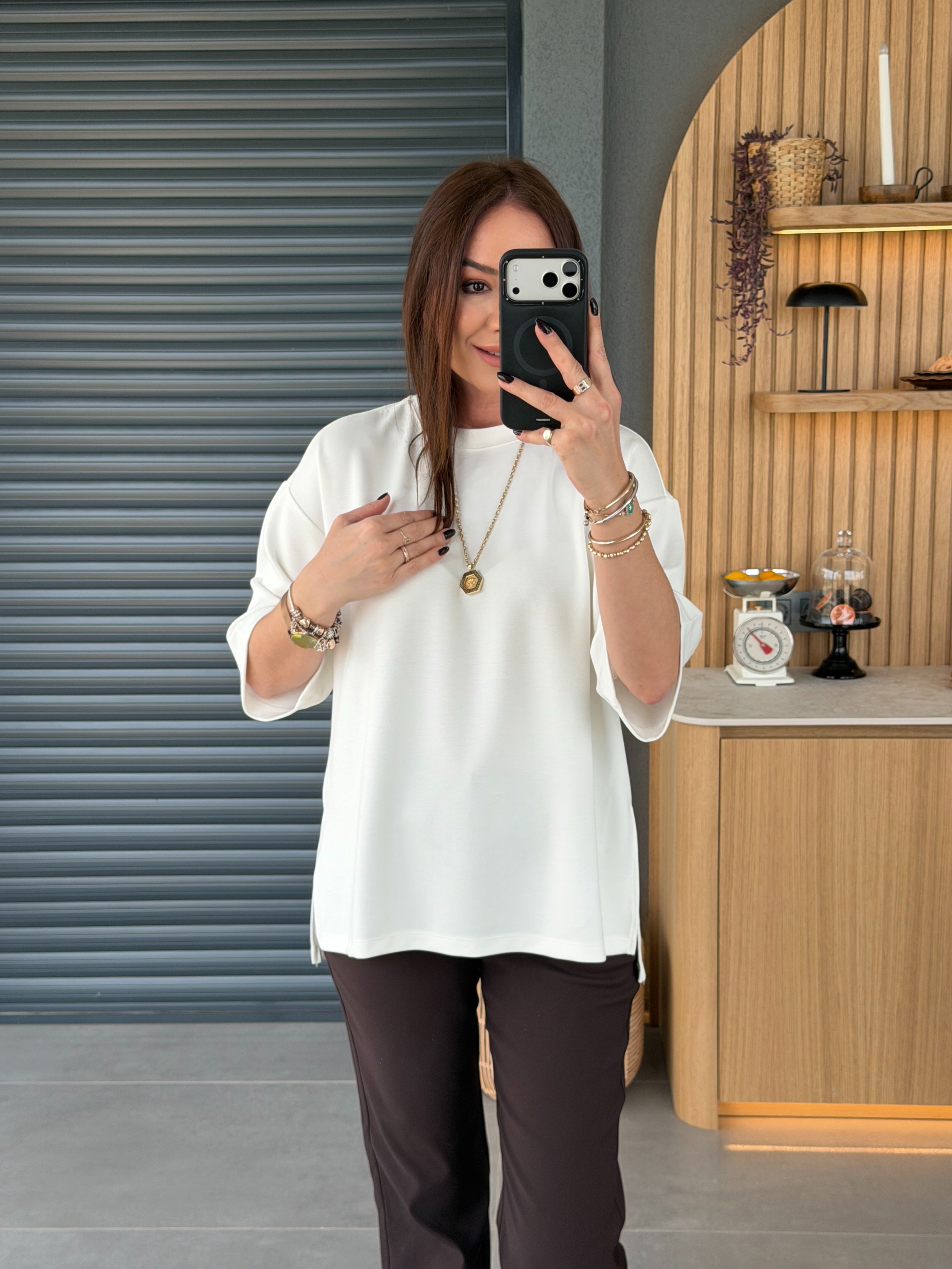 Yanları Yırtmaçlı Tshirt BEYAZ