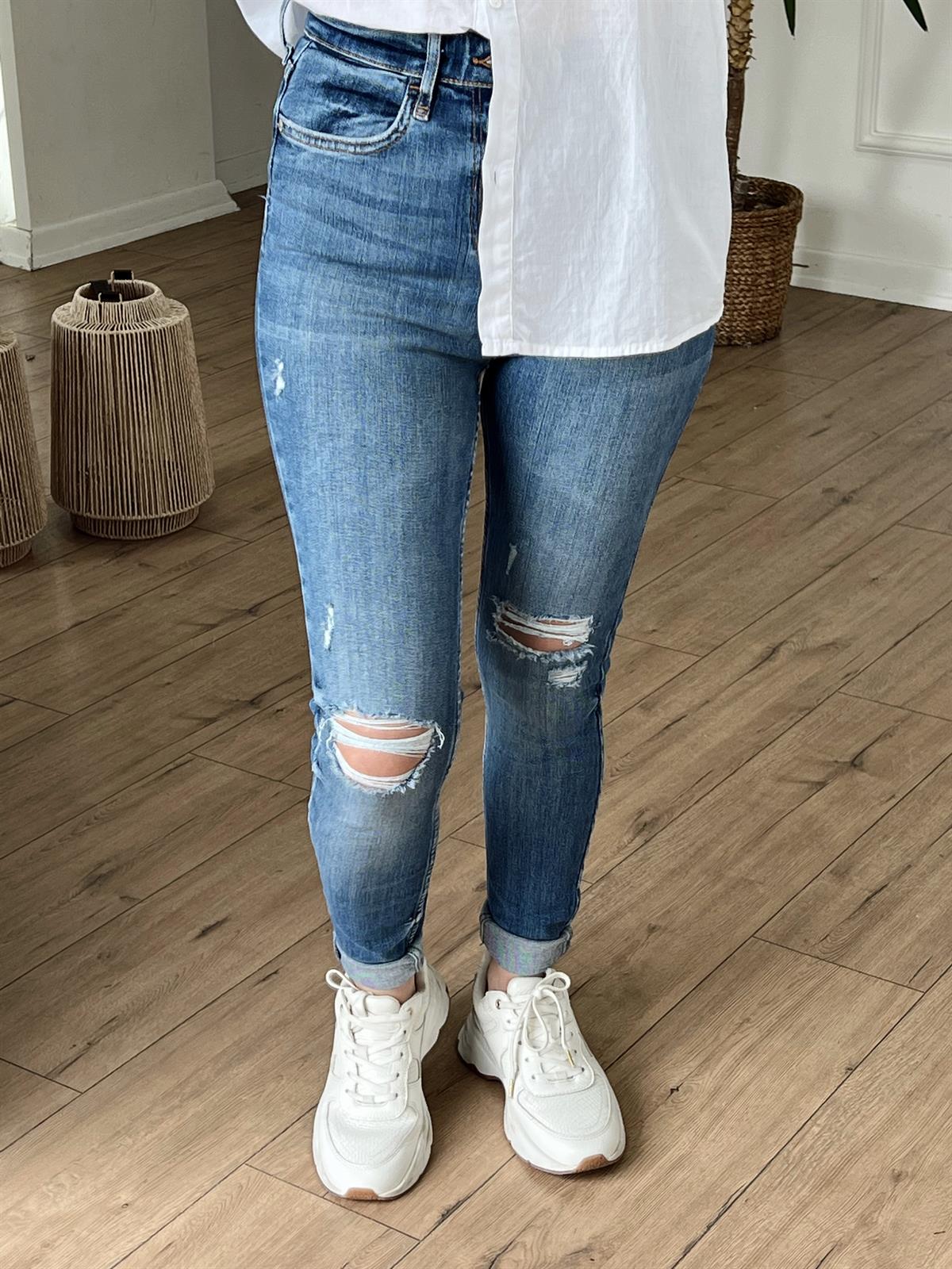 YIRTIK DETAYLI LİKRALI JEAN MAVİ