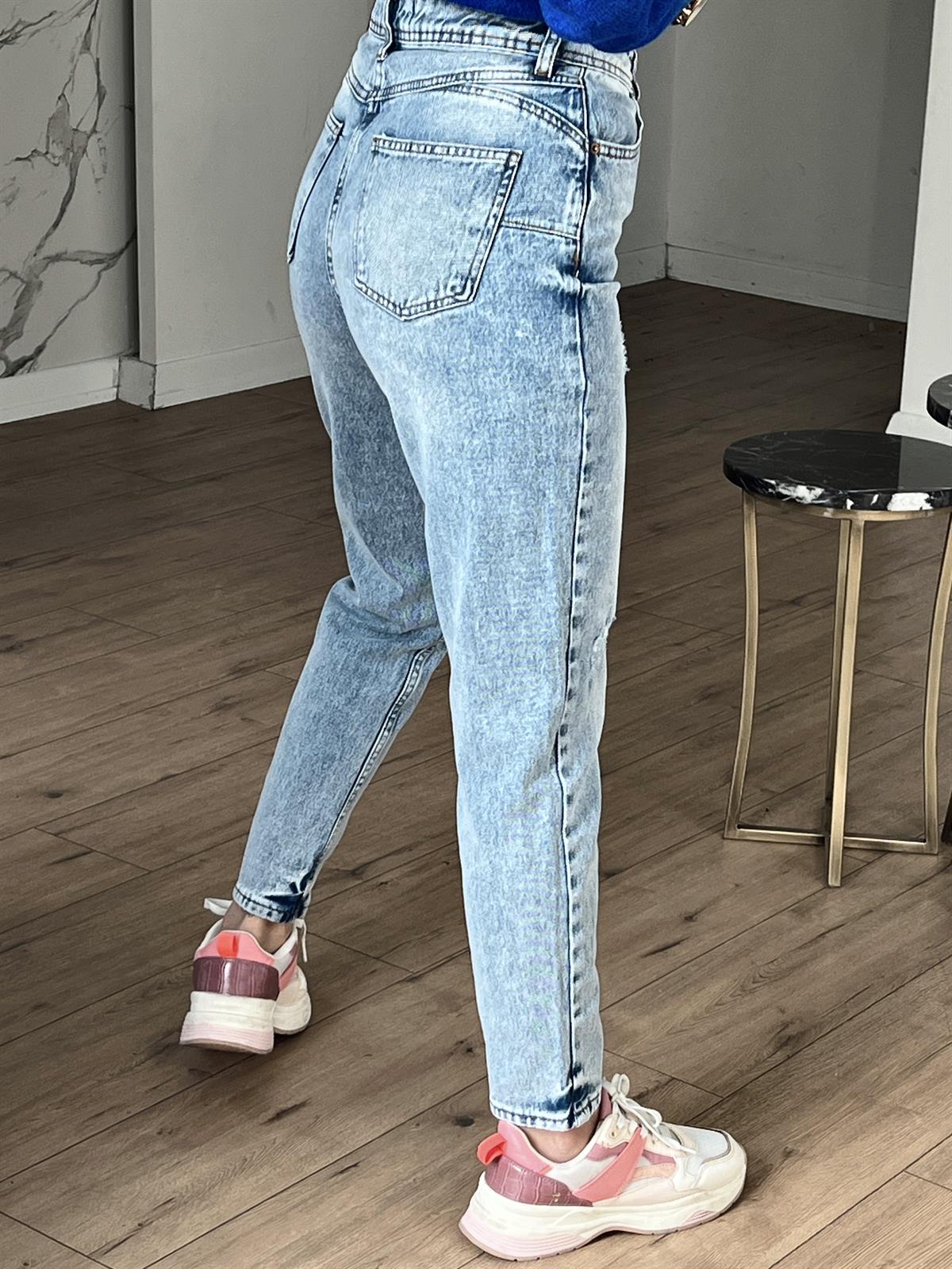 Yırtık Detaylı Push Up Jean KAR YIKAMA