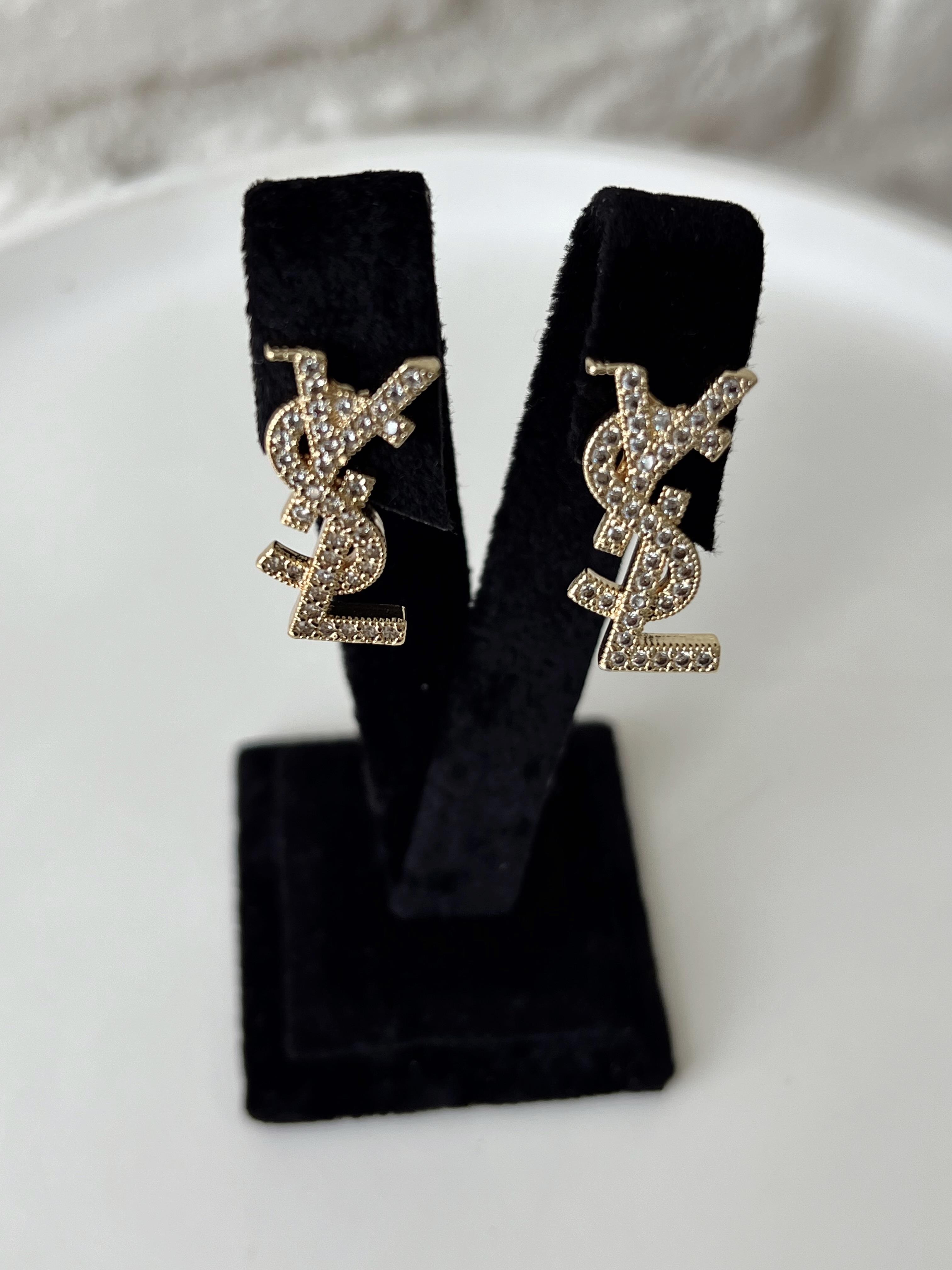 YSL Tasarım Taşlı Küpe GOLD