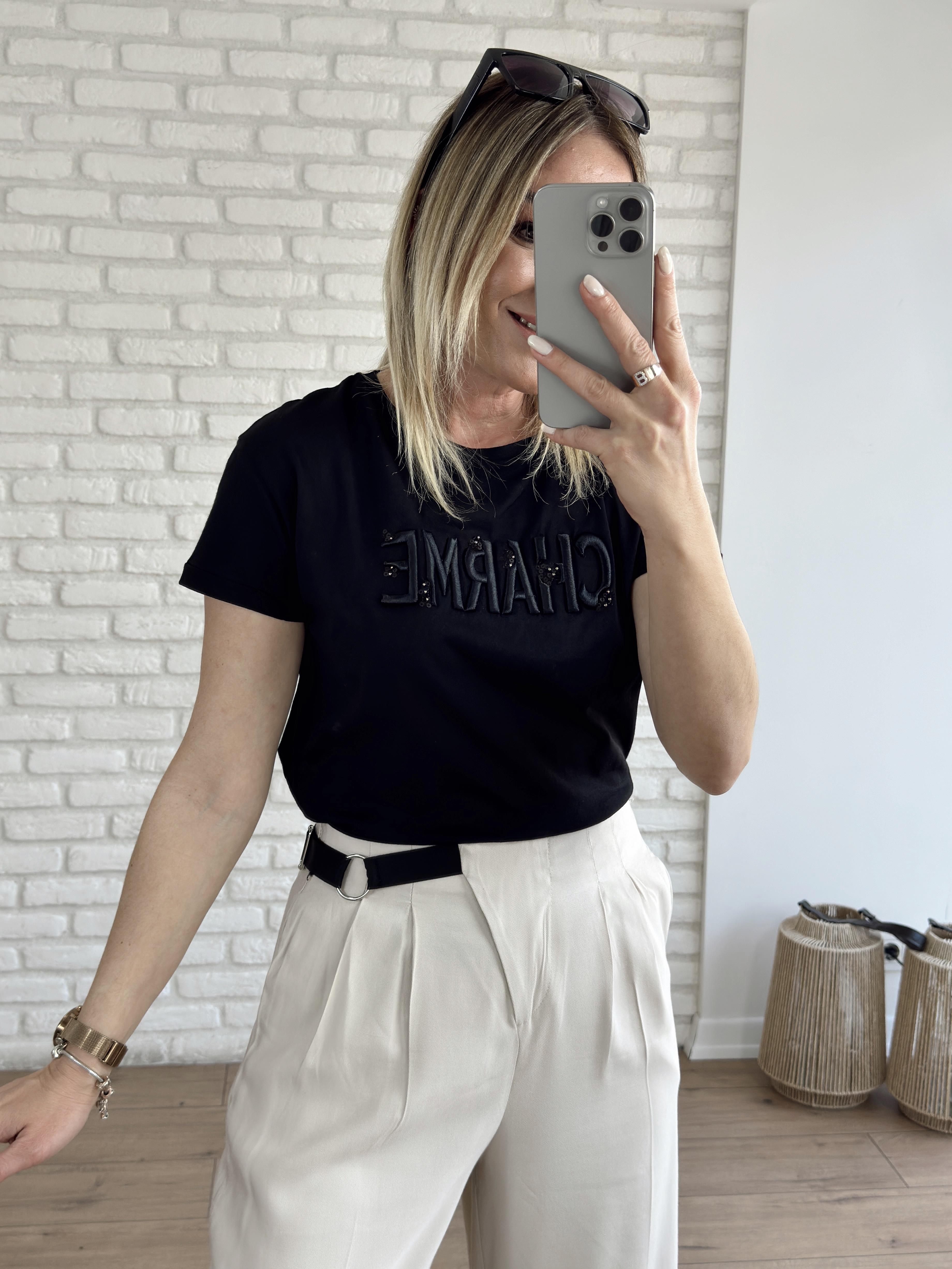 Yuvarlak Yaka Kabartma Yazılı Tshirt SİYAH