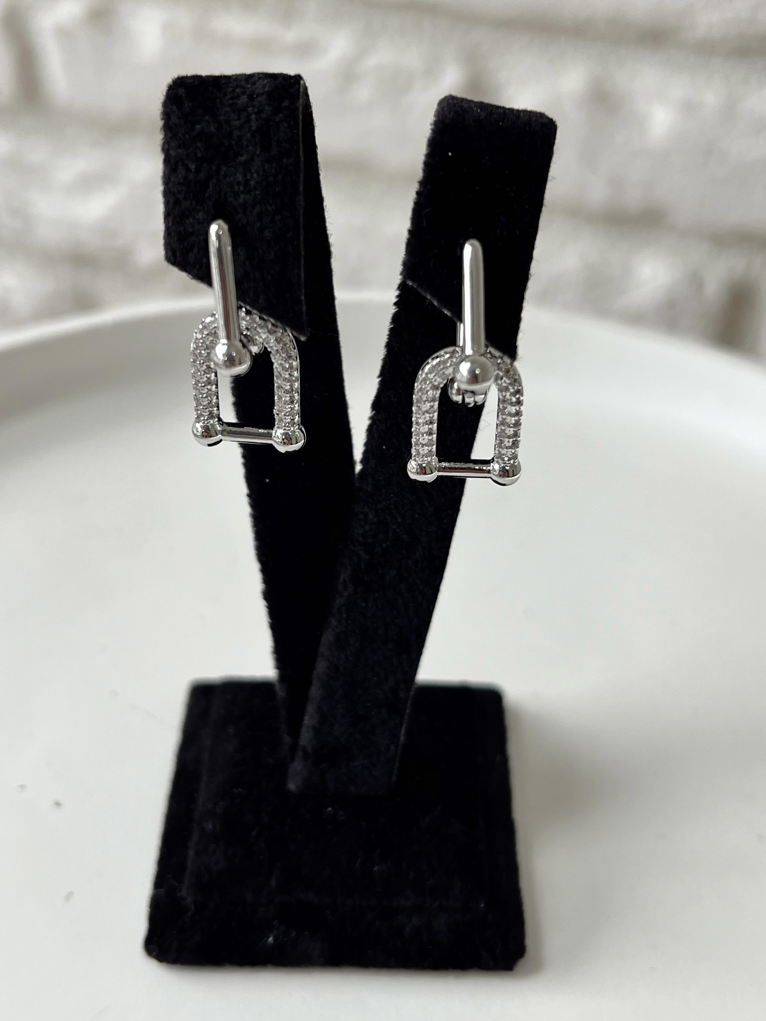 Zirkon Taşlı Tiffany Model Küpe SİLVER
