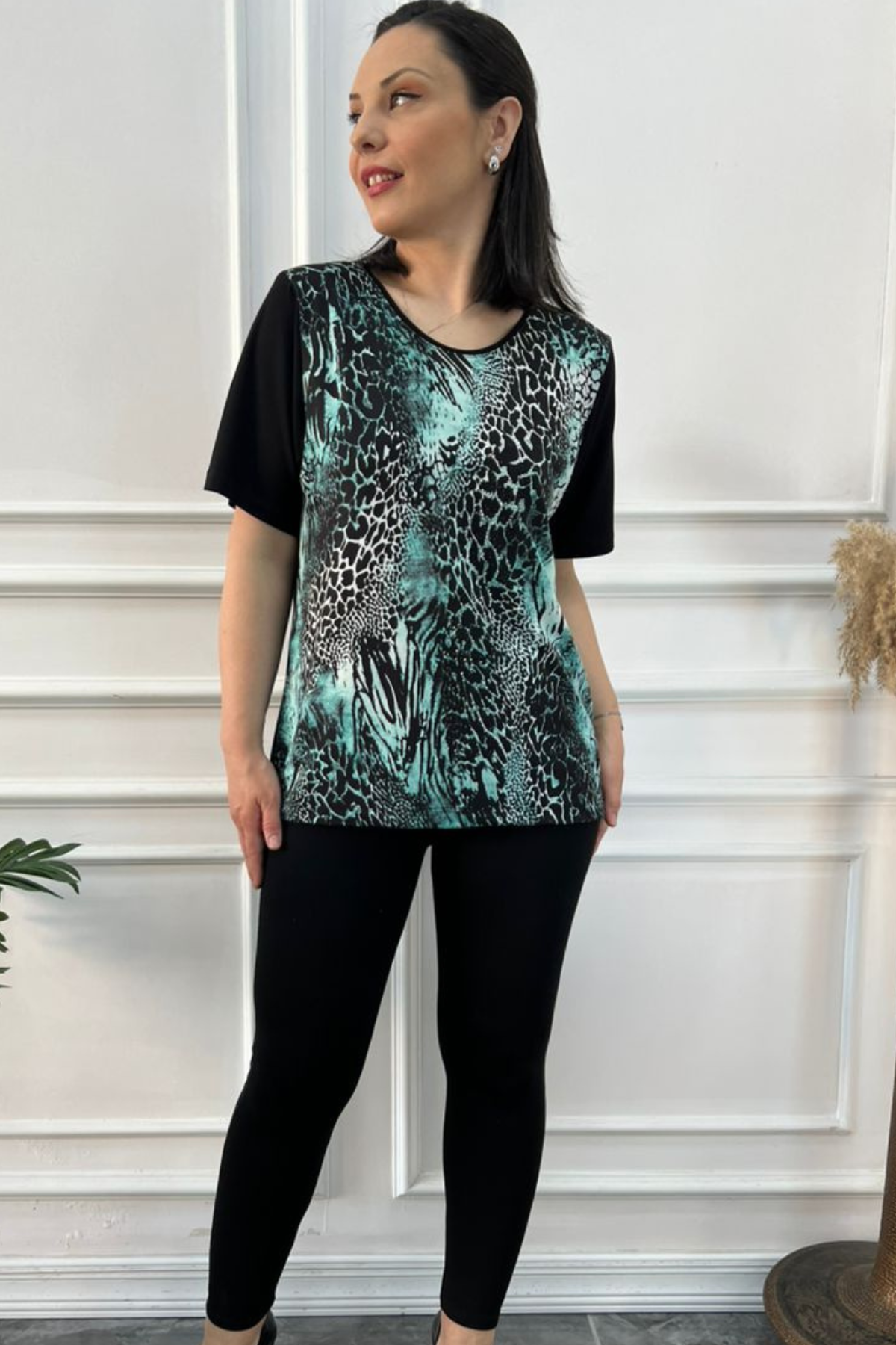 Büyük Beden Desenli Taşlı Bluz