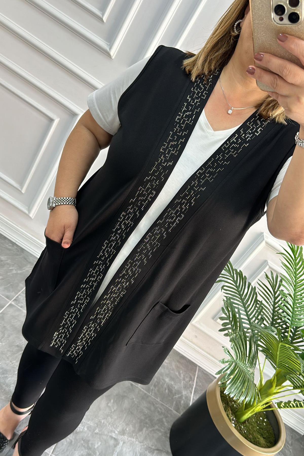 Büyük Beden Taş Detaylı Siyah Uzun Yelek