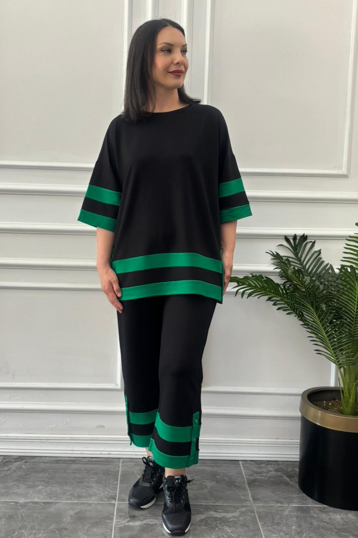 Büyük Beden Yırtmacı Düğmeli Takım