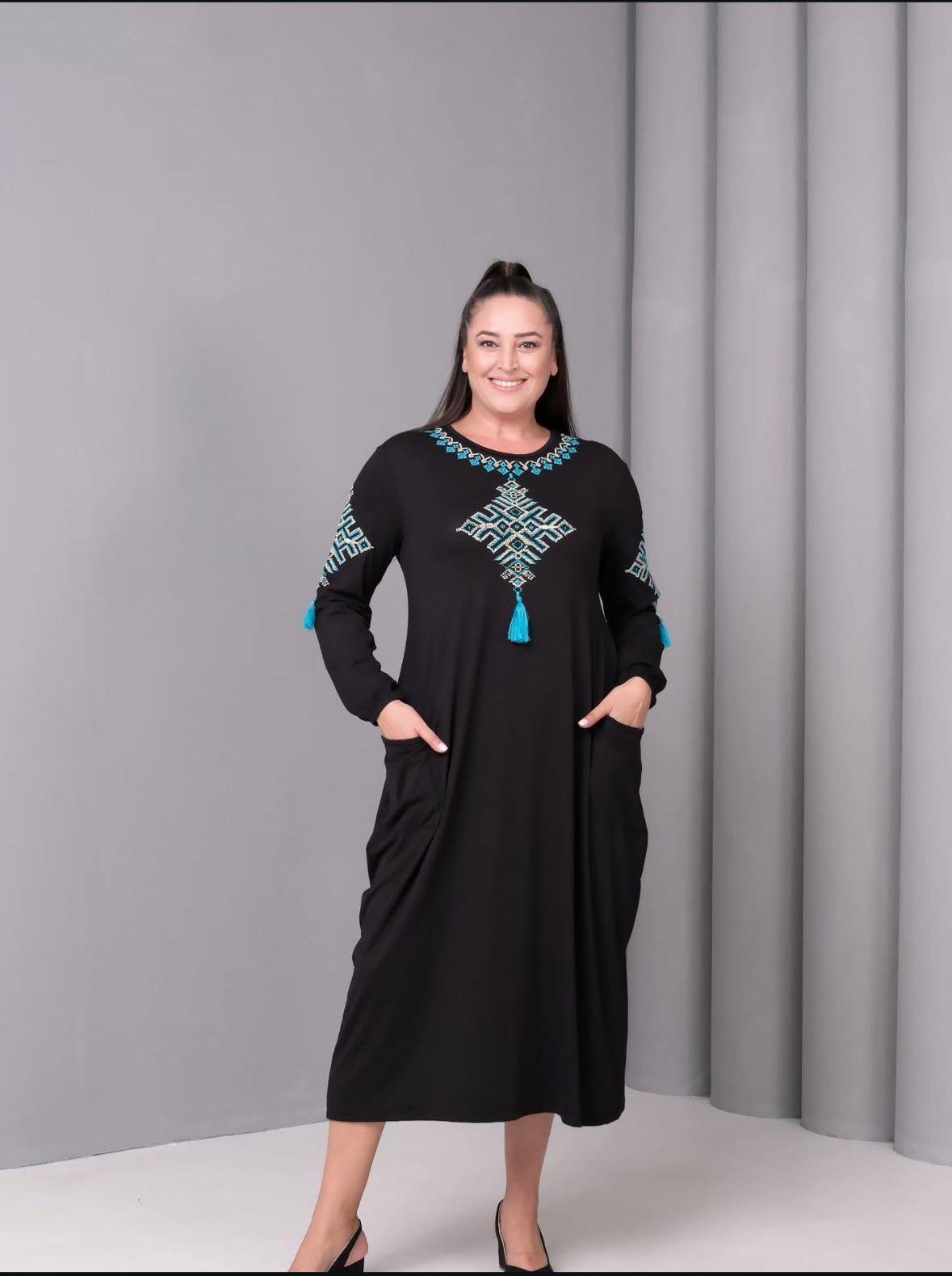 Mavi Nakışlı Uzun Kollu Elbise