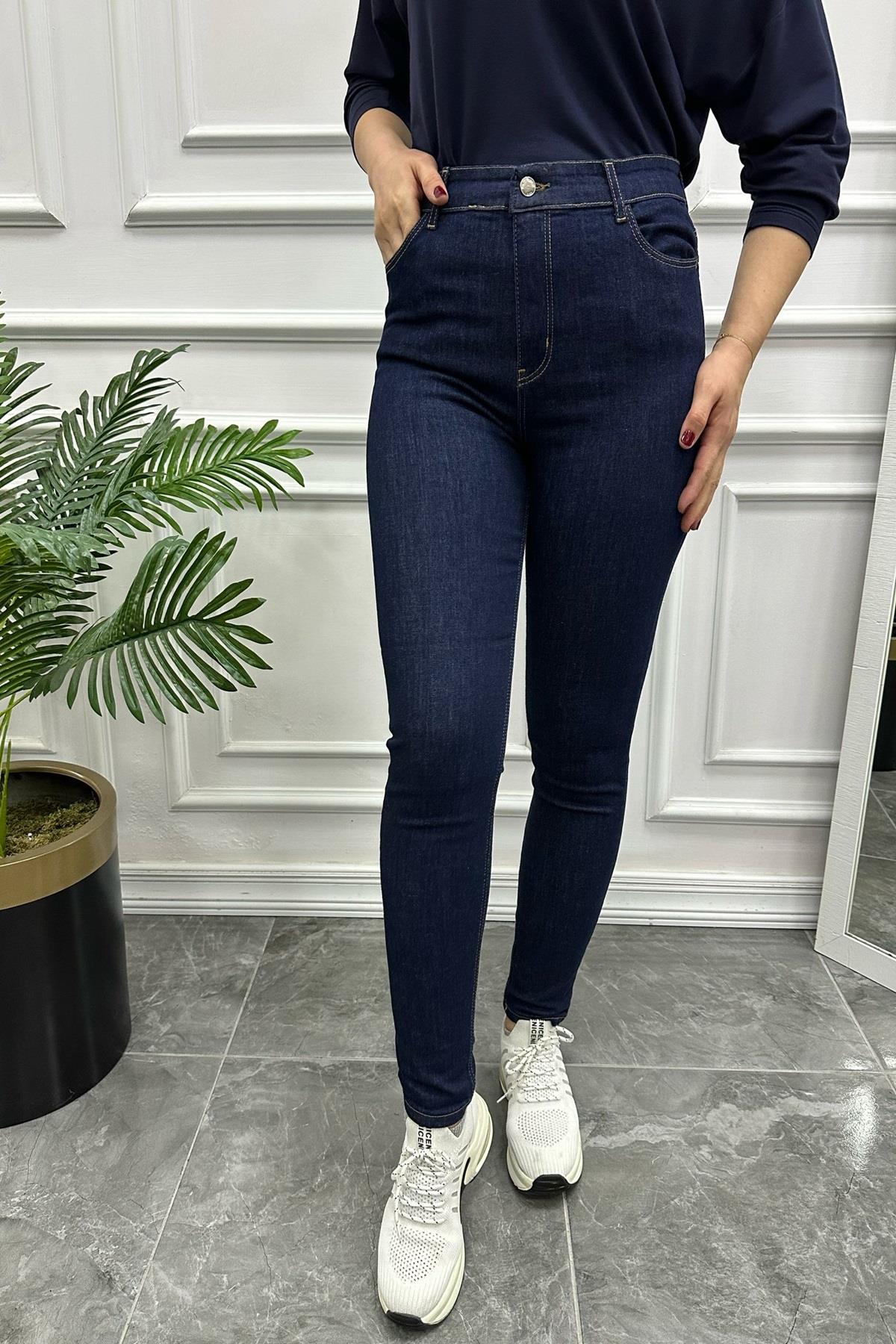 Büyük Beden Lacivert Skiny Likralı Kot Pantolun