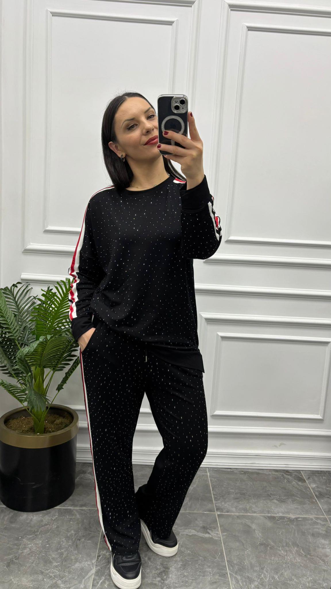 Kırmızı Beyaz Şerit ve Taşlı Athleisure Takım