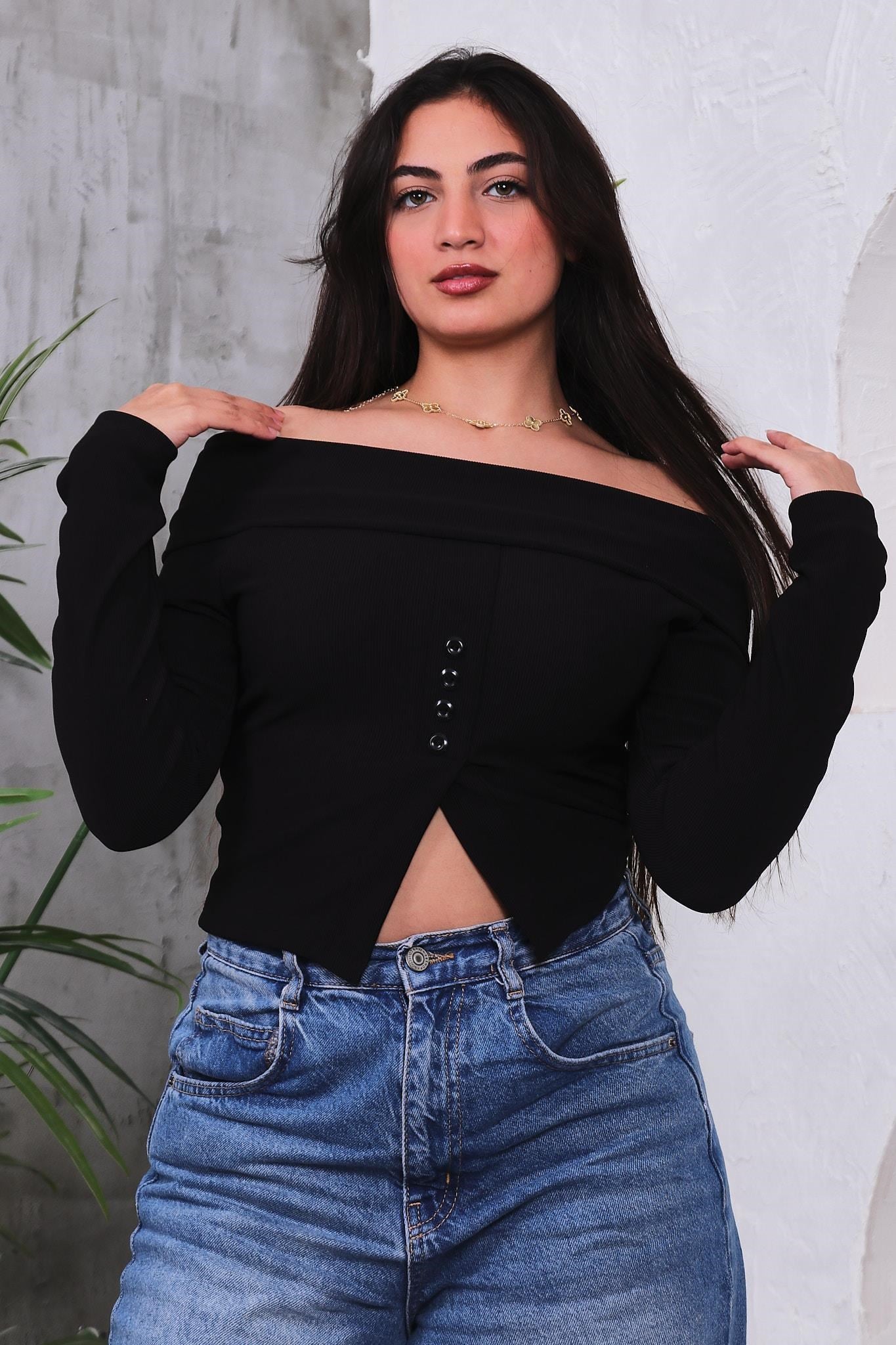 Bluz Düğmeli Carmen Yaka Bluz