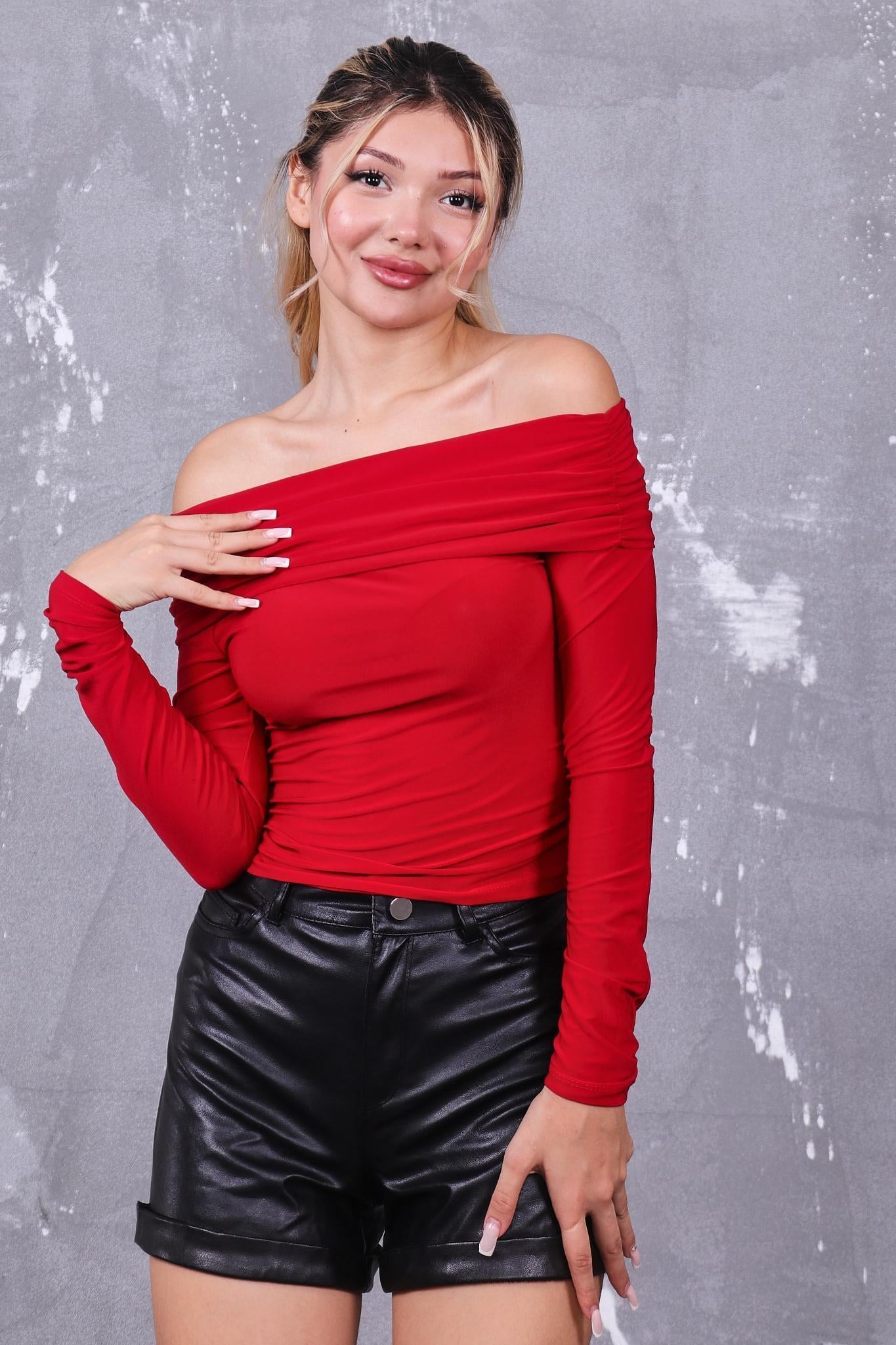 Bluz Madonna Yaka Likralı Sandy Kumaş Bluz