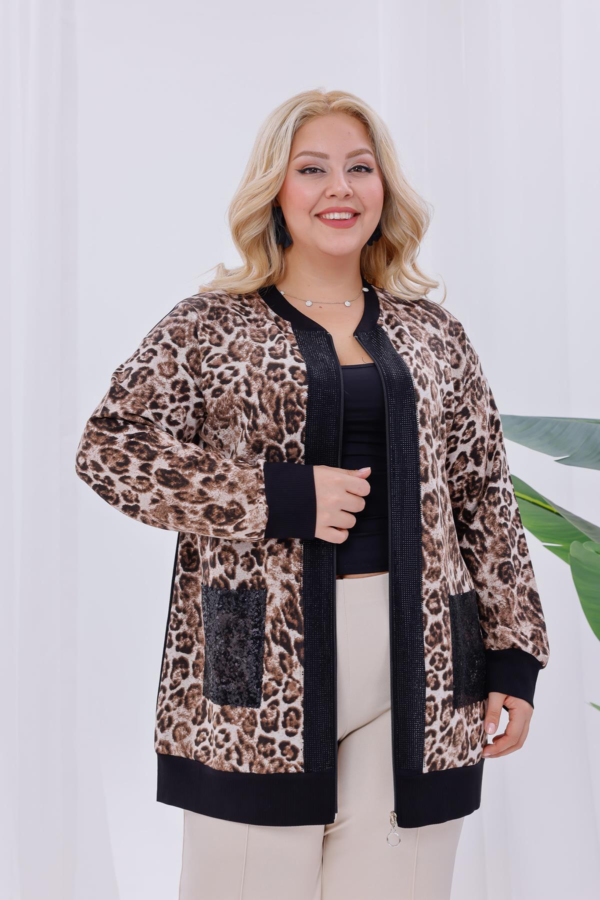 Büyük Beden Leopar Fermuarlı Hırka