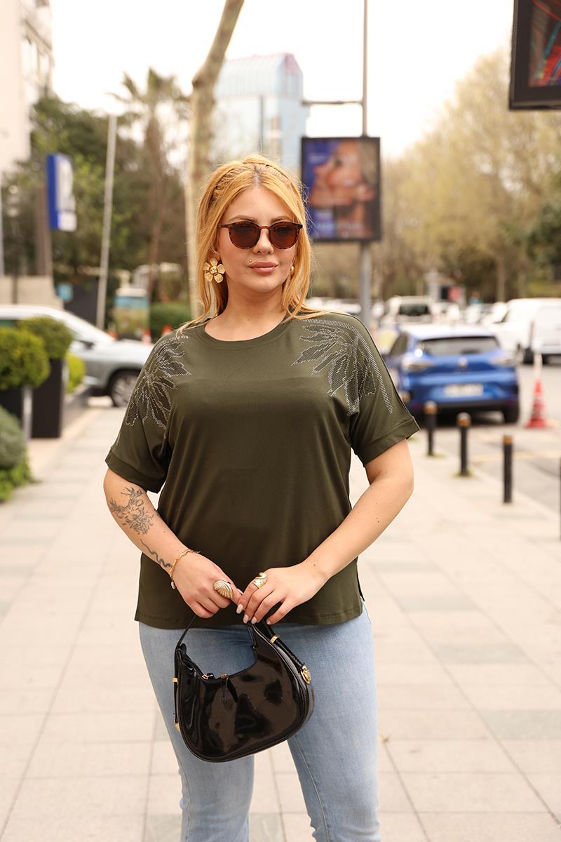 Büyük Beden Omuzları Çiçek Taş Baskılı Bluz