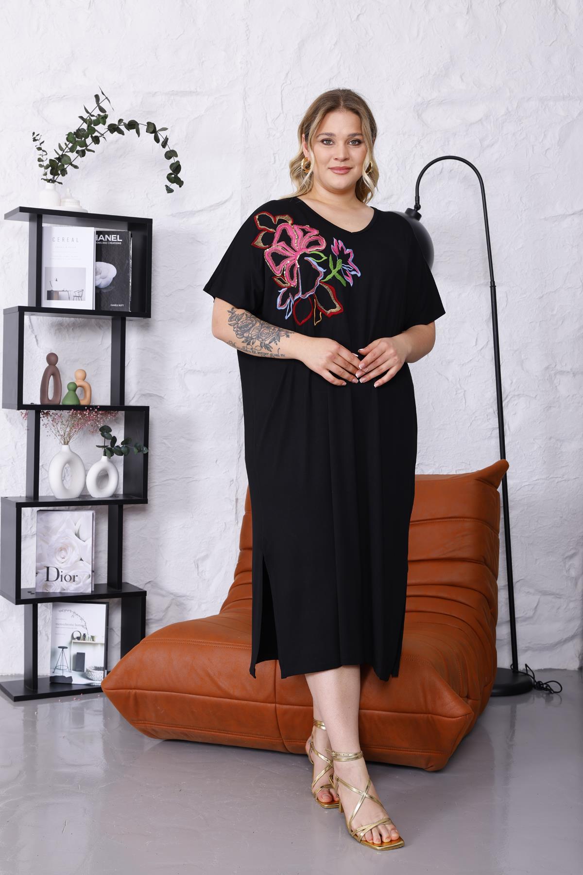 Büyük Beden Omzu Nakış Çiçek Detaylı Oversize Elbise